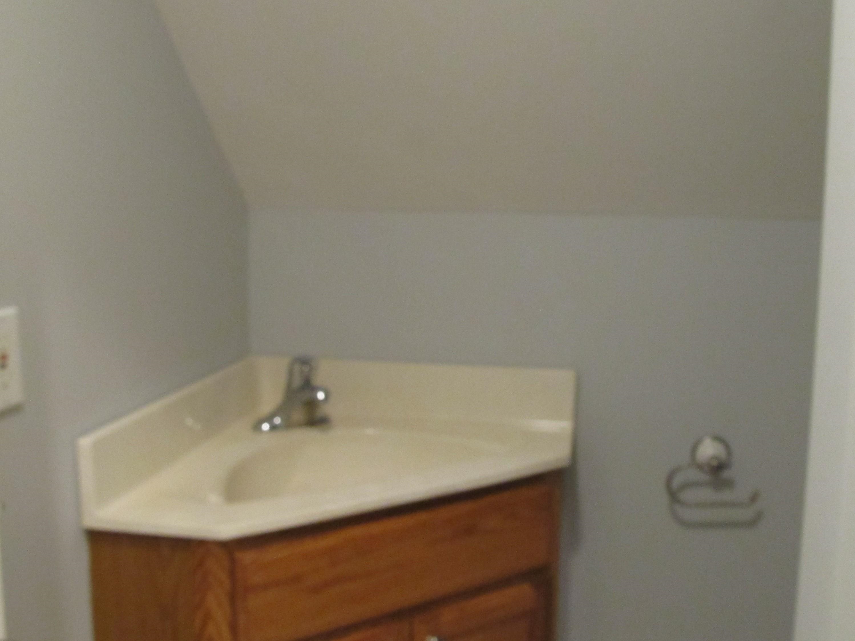3rd Floor Bathroom 1 23015983