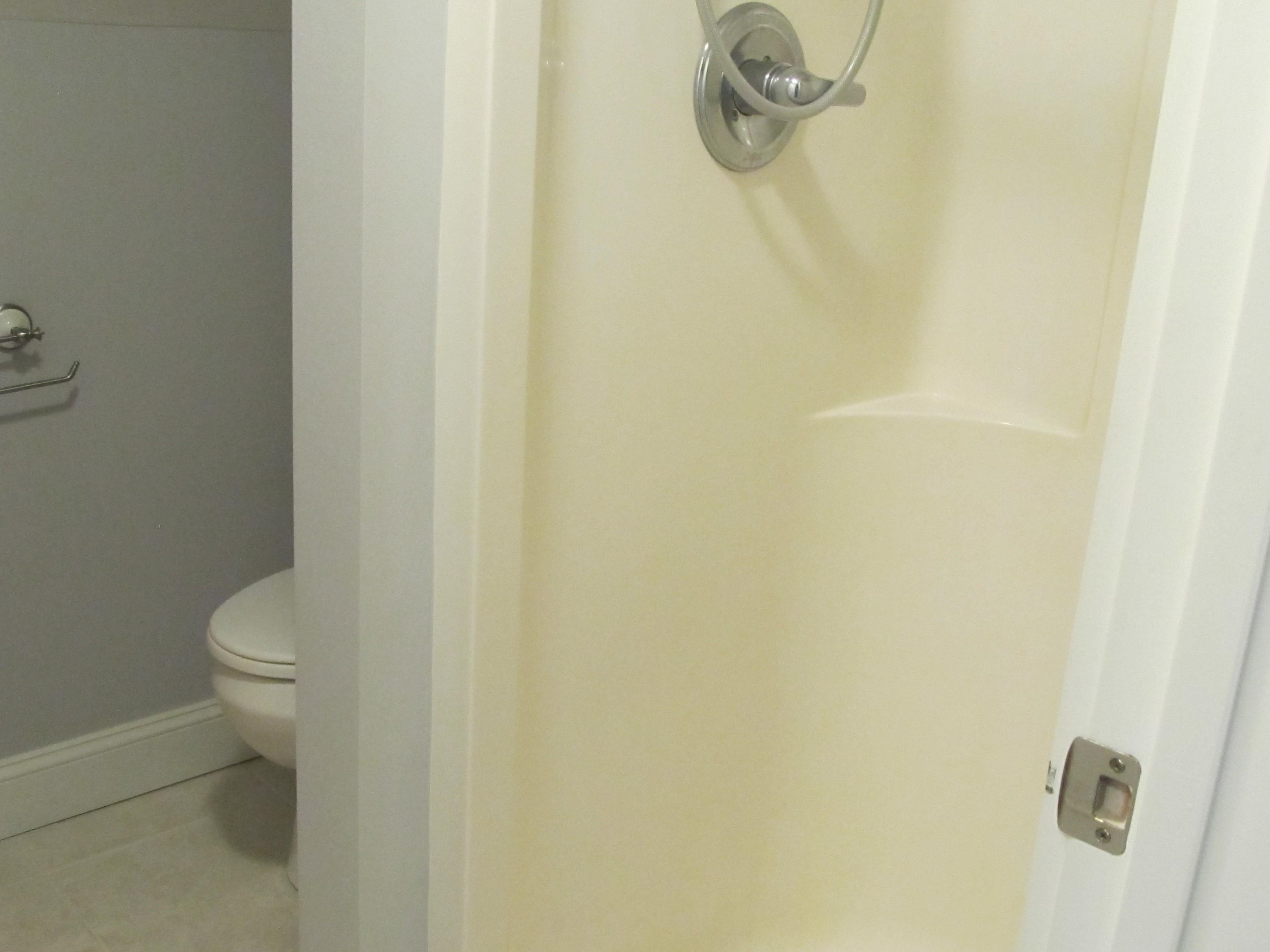 3rd Floor Bathroom 2 23015984