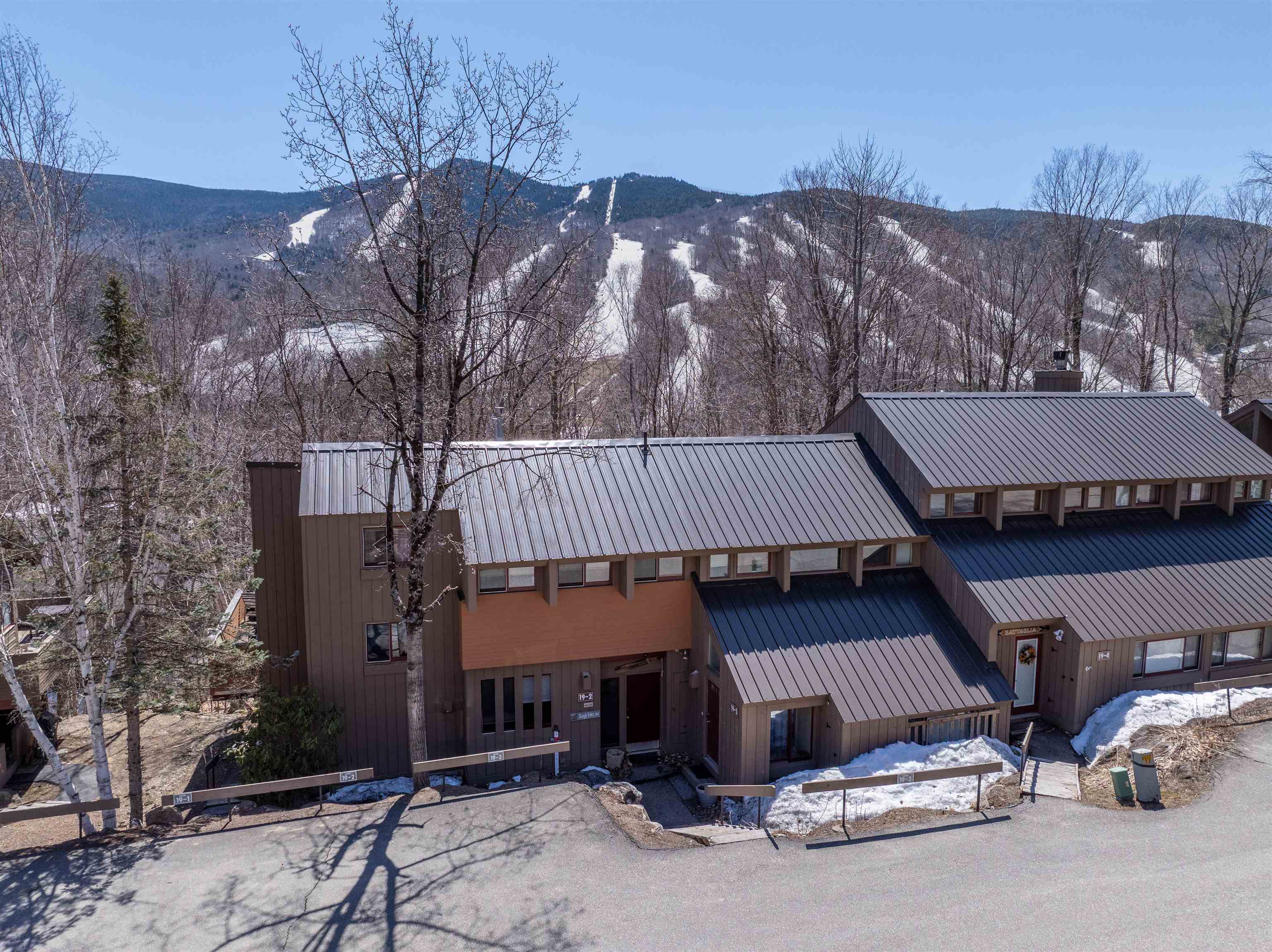 Lincoln NH Condo for sale $575,000 $422 per sq.ft.