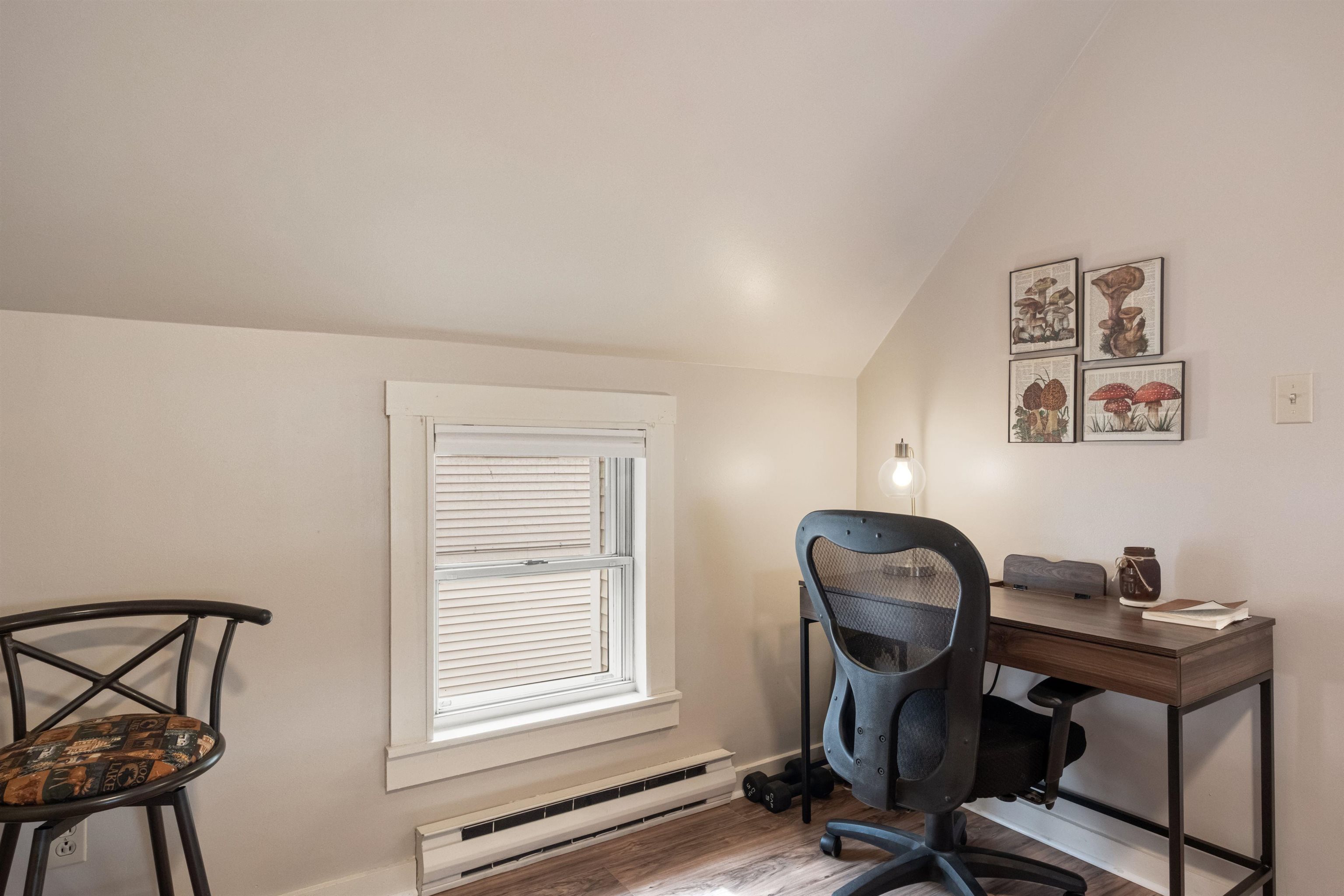 2nd Floor Desk Area
