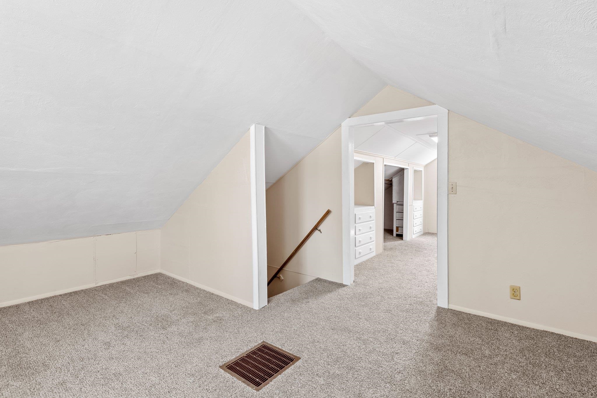 Flex/Office on 2nd Floor 23053021