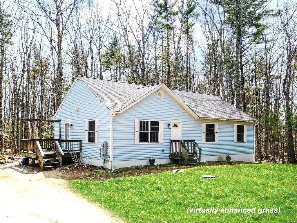 Photo of 15 Bridle Lane Epping NH 03042
