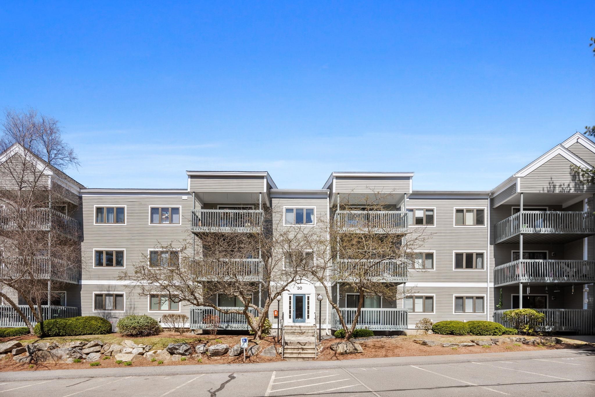MLS 5037792: 30 Ledgewood Hills Drive-Unit 302, Nashua NH