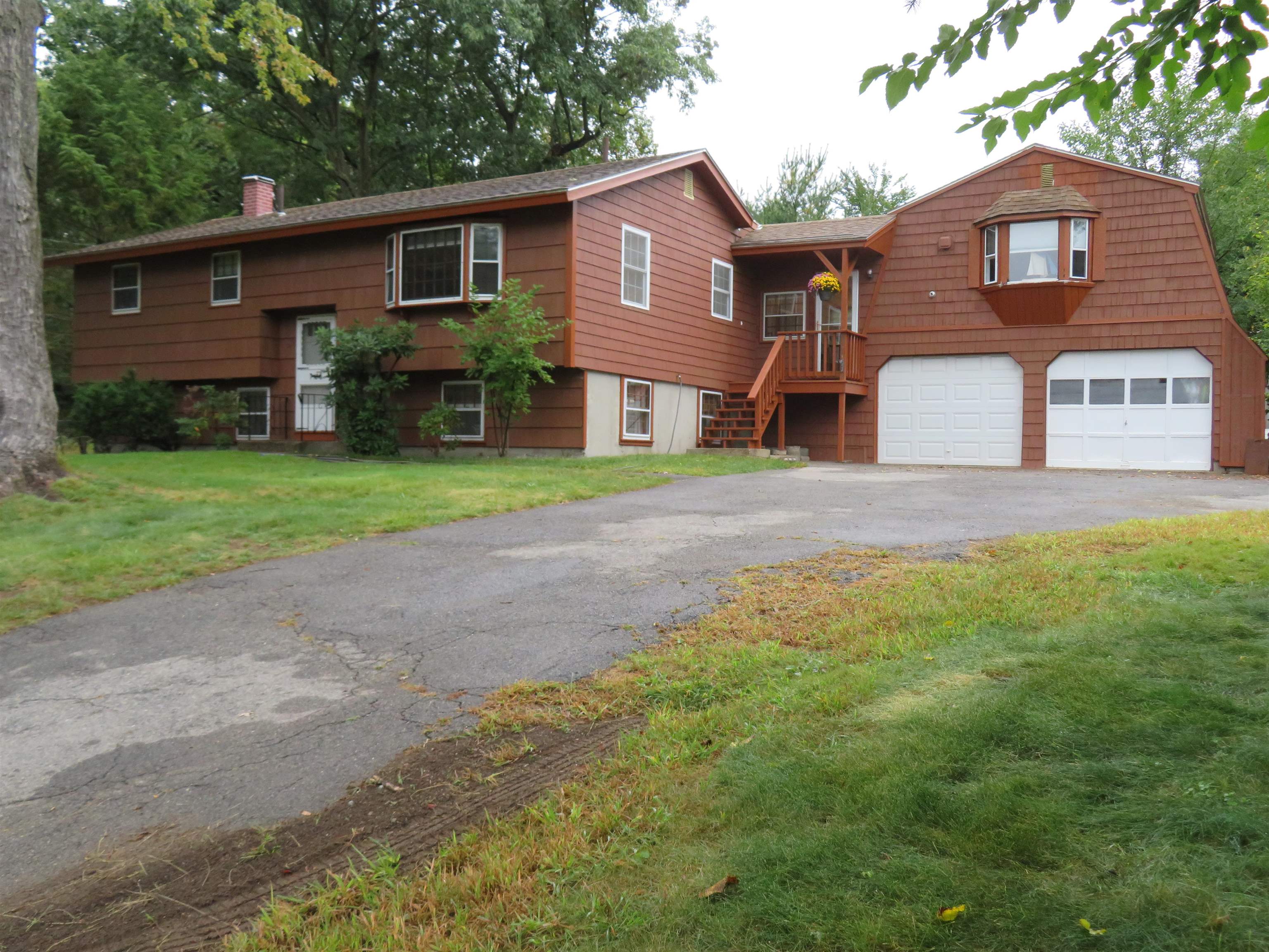Photo of 32 Norwich Road Nashua NH 03062