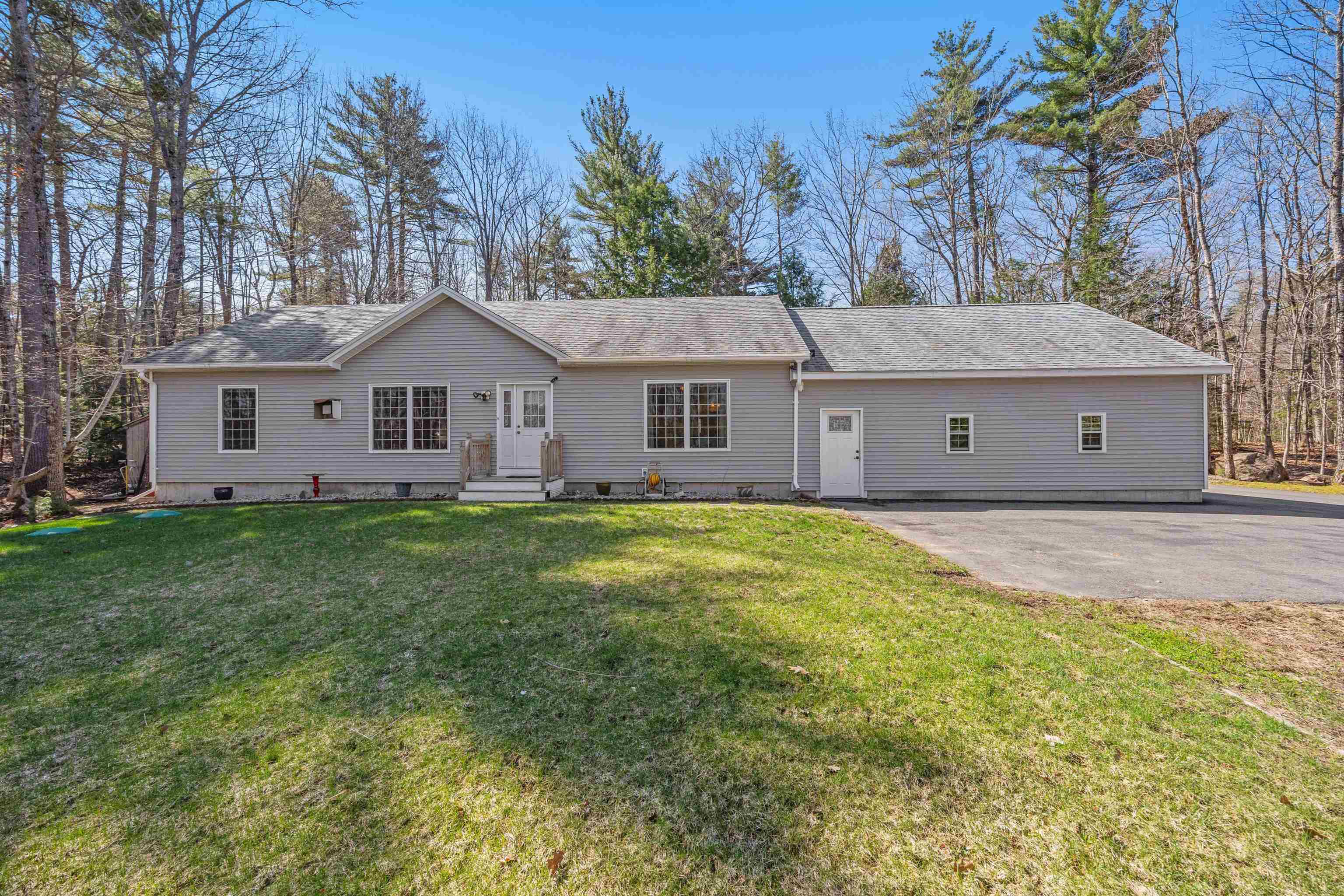 Photo of 27 Woodcrest Drive Ossipee NH 03864
