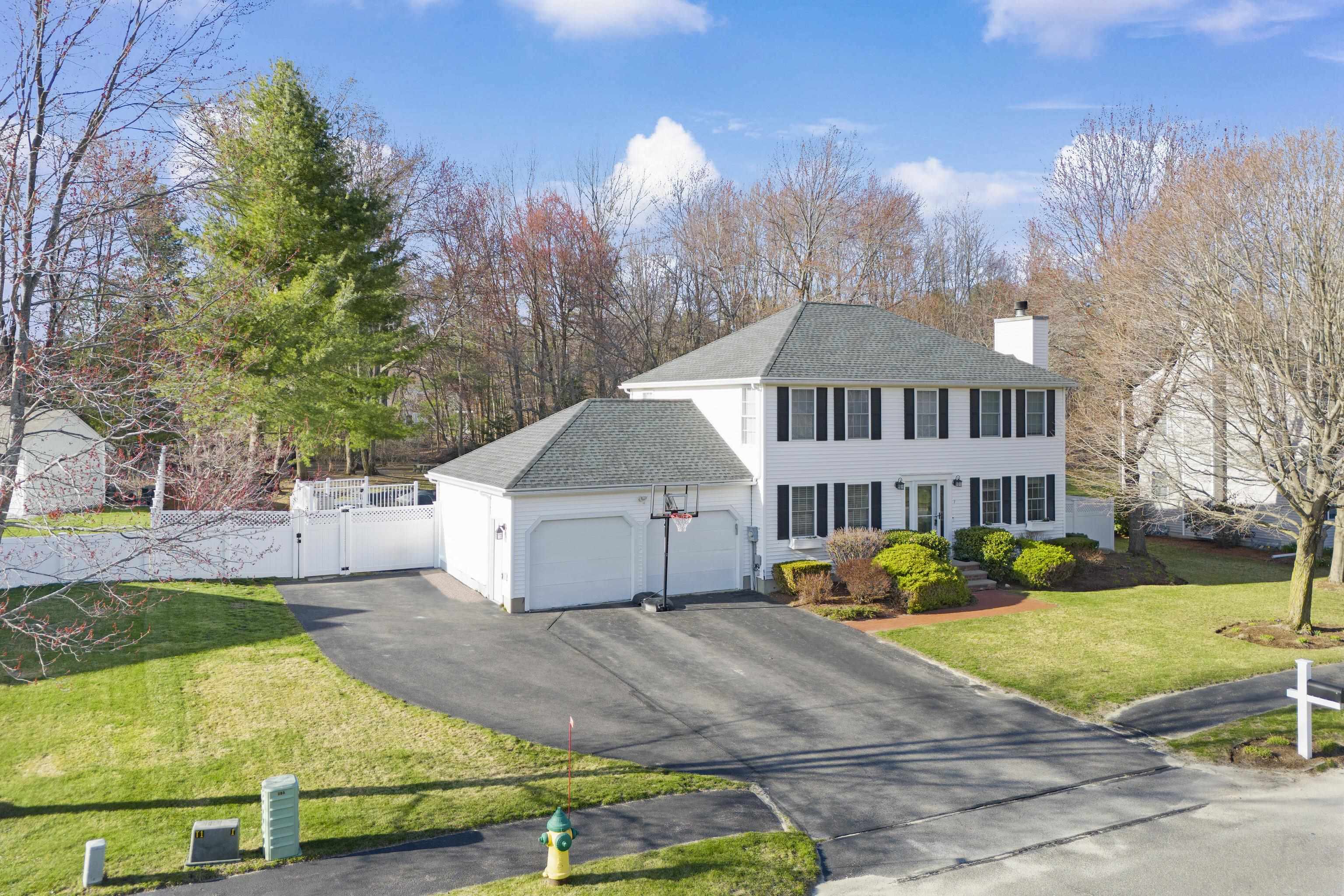 Photo of 7 Sousa Boulevard Hudson NH 03051