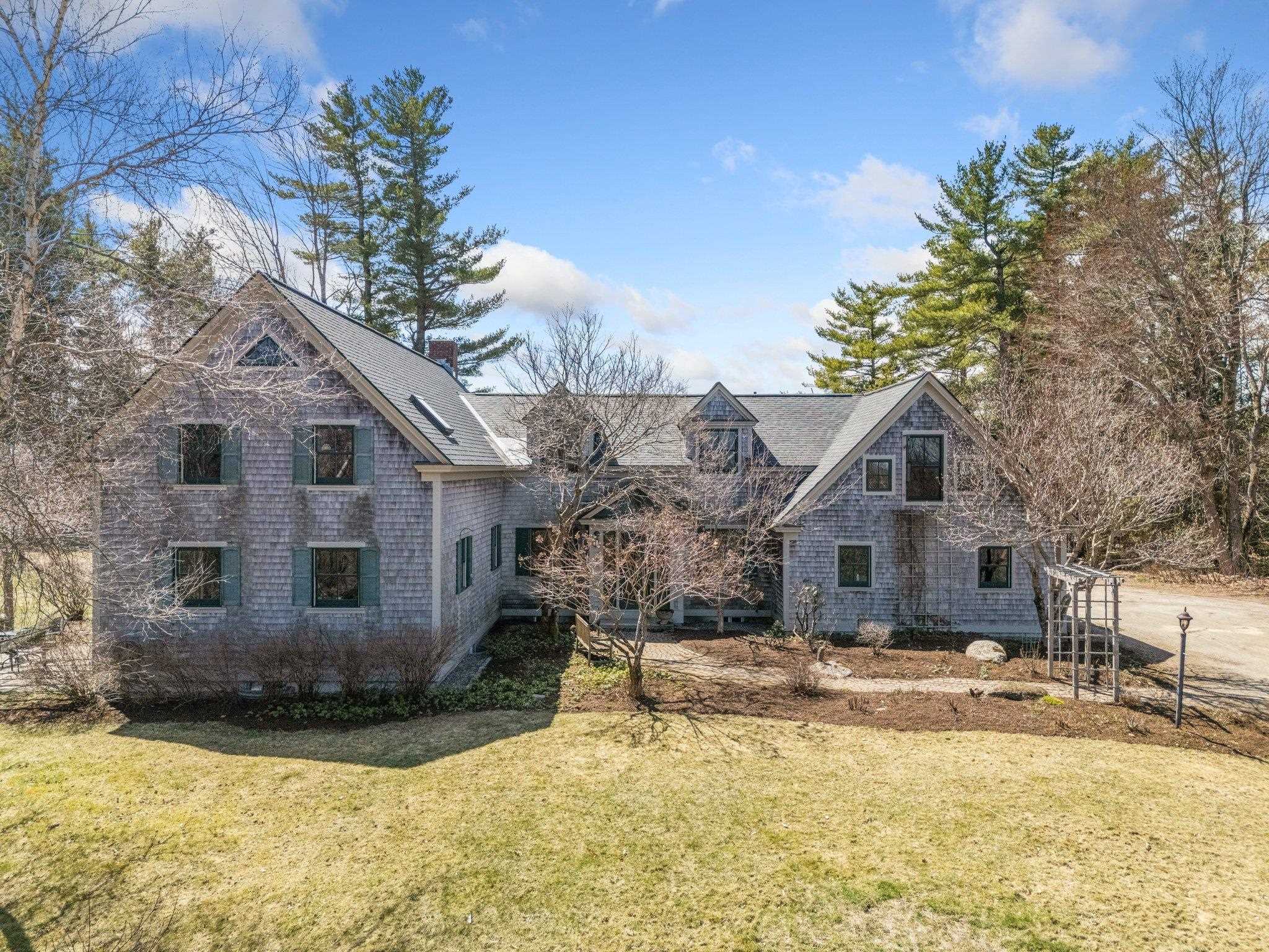 Photo of 152 Windy Row Peterborough NH 03458