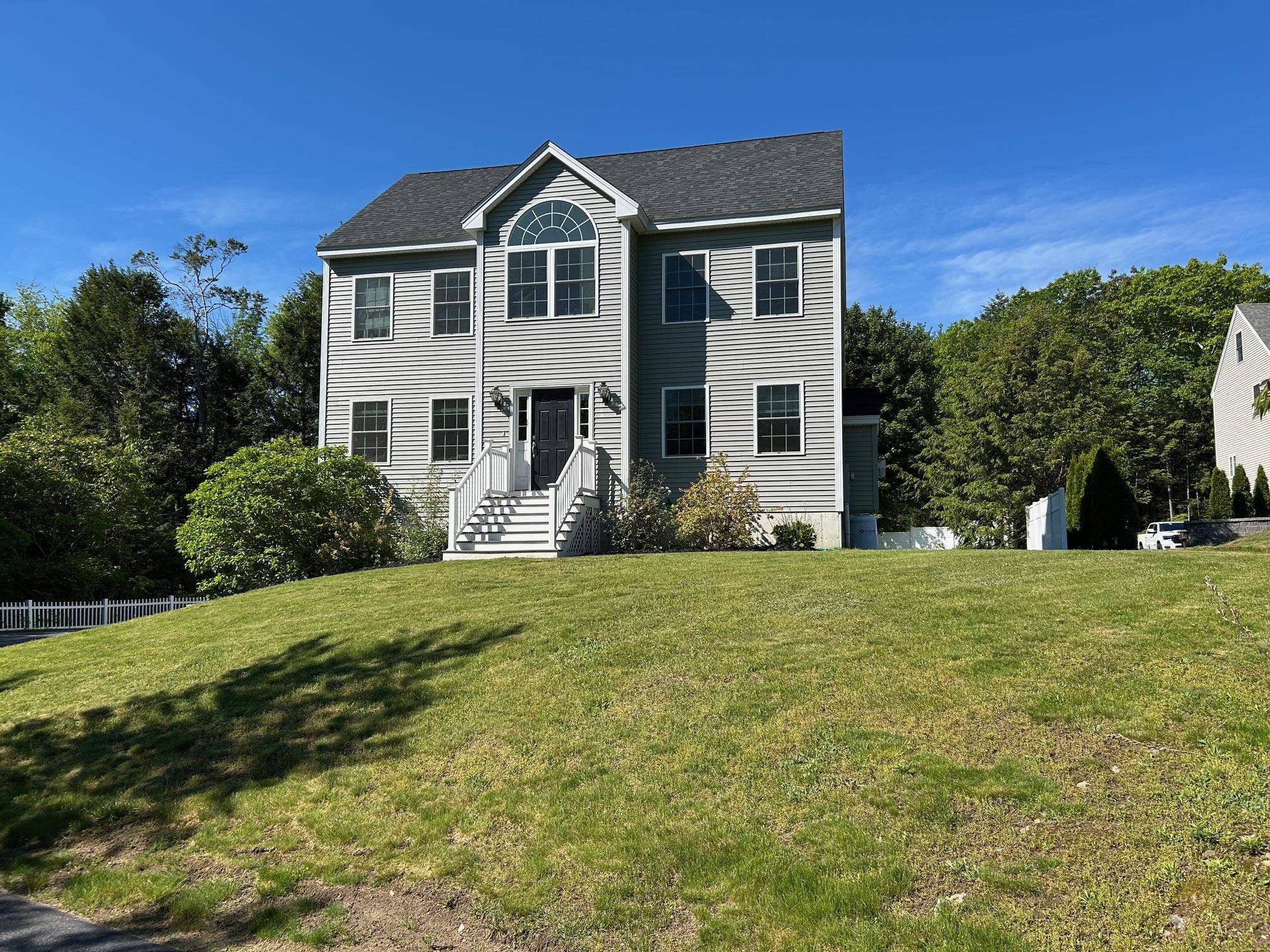 MLS 5038648: 48 Waterford Drive, Sandown NH