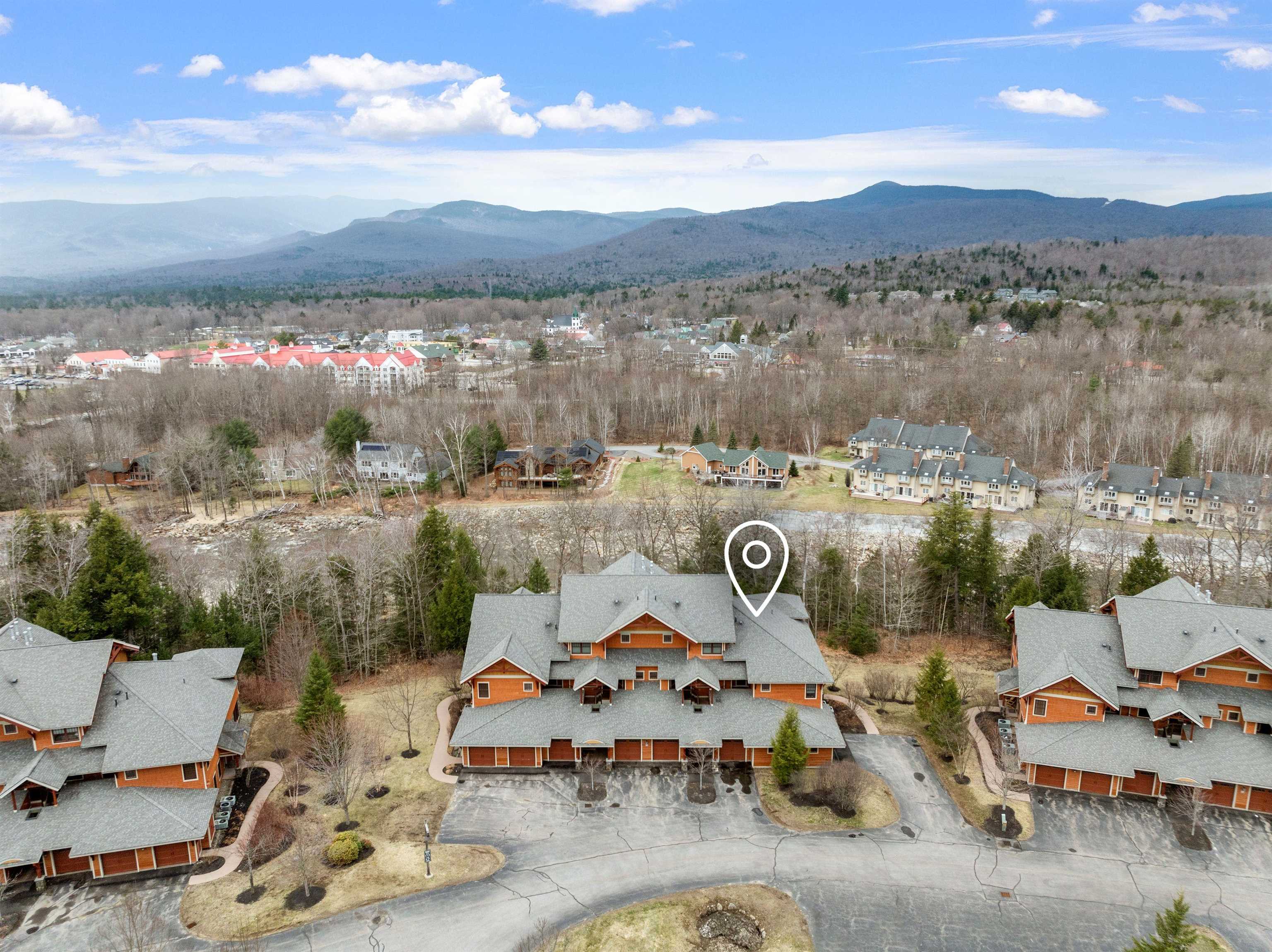 Lincoln NH Condo for sale $895,000 $559 per sq.ft.