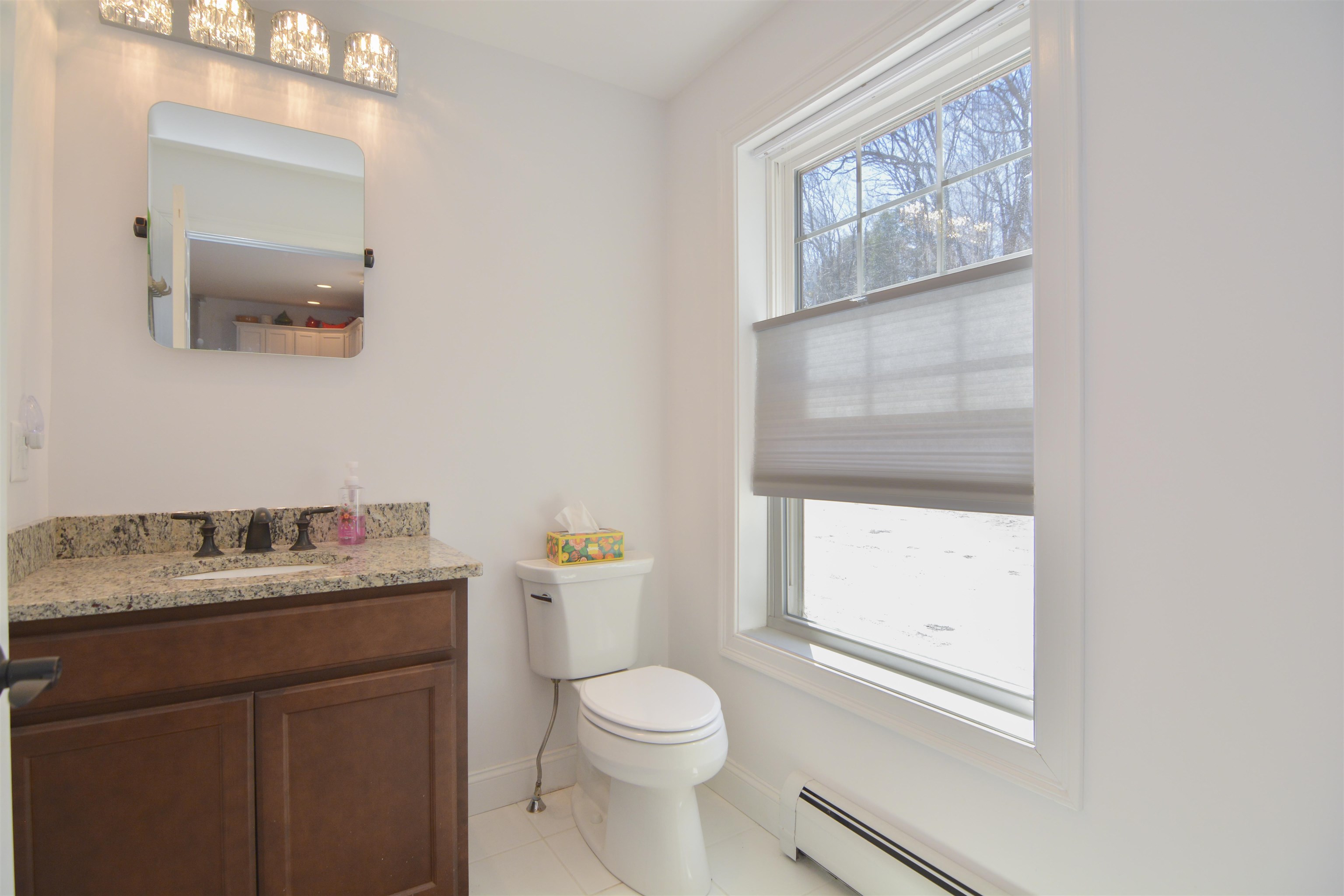 1st Fl Guest Bathroom 23109853