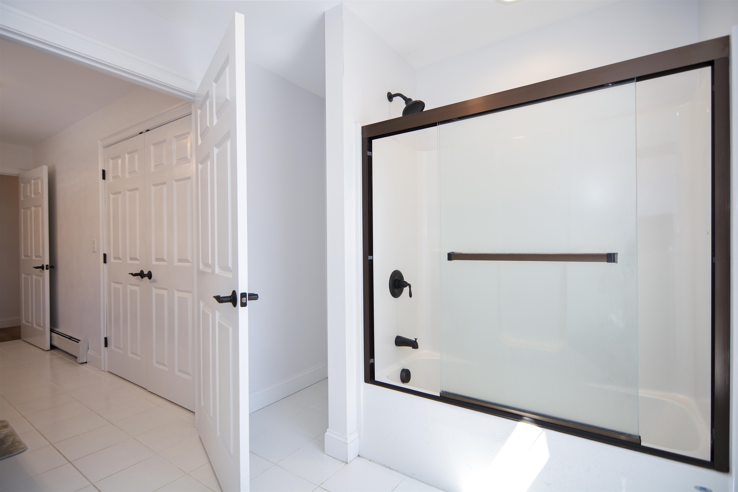 2nd Fl - Water Closet 23109804