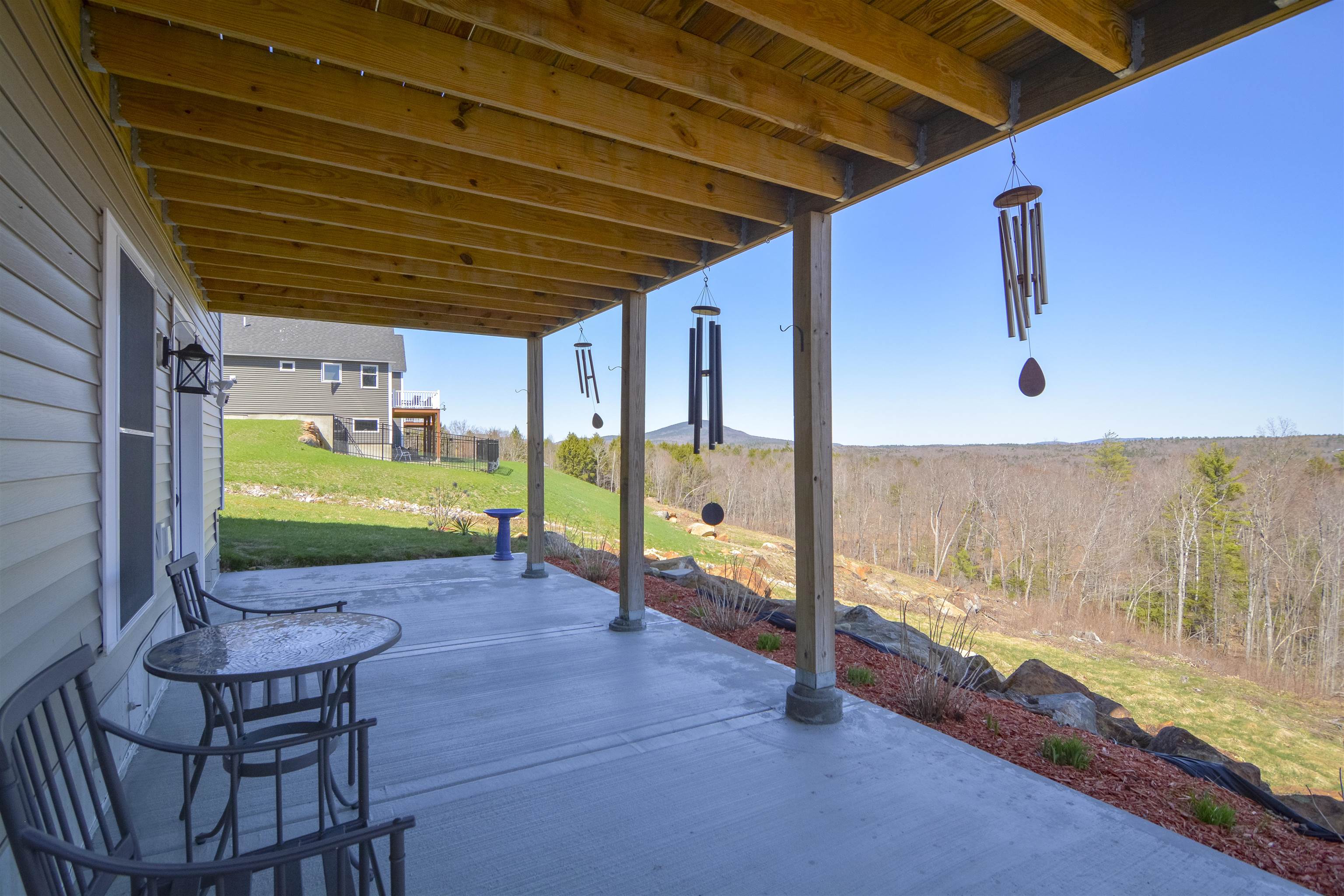 LL Covered Patio 23109774