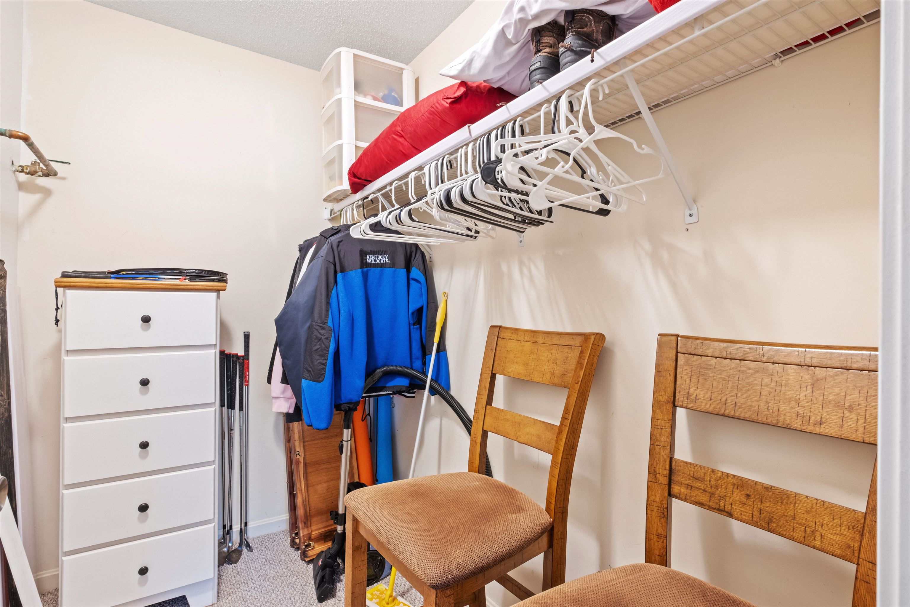 2nd Bdr. Walk-in closet