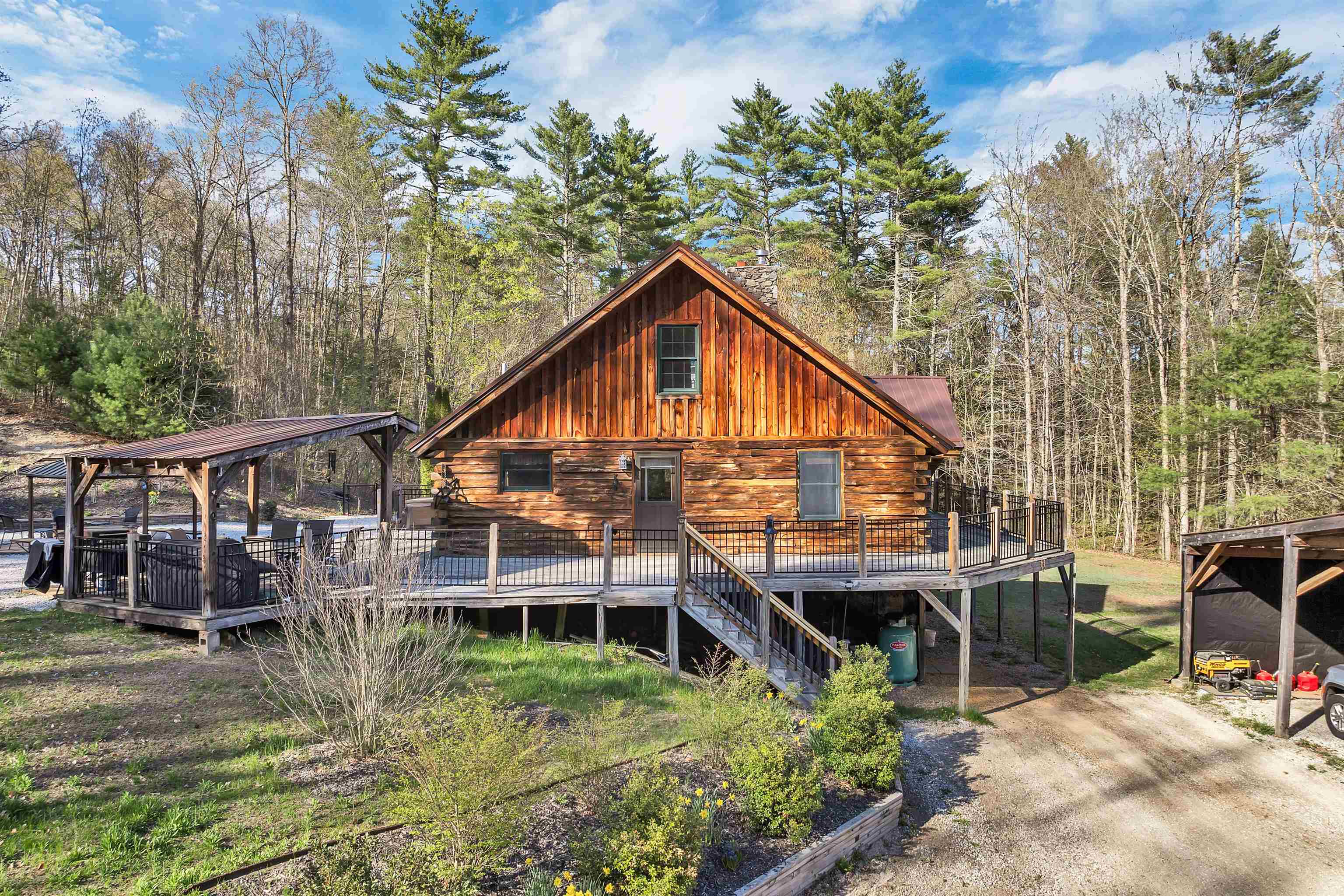 Photo of 18 Wallace Lane Raymond NH 03077