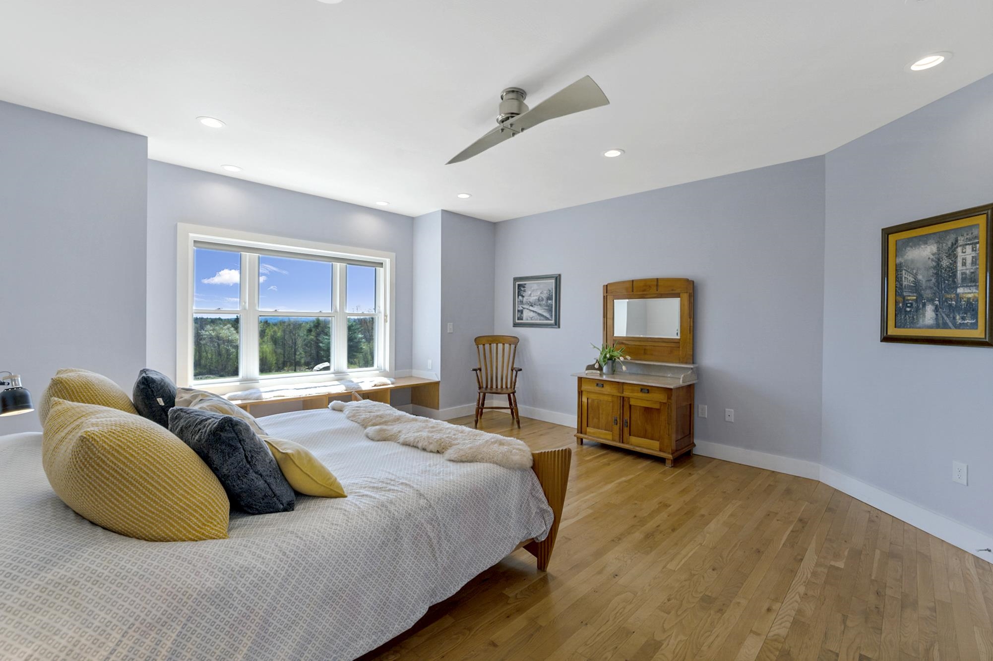 1st Floor - Primary Bedroom