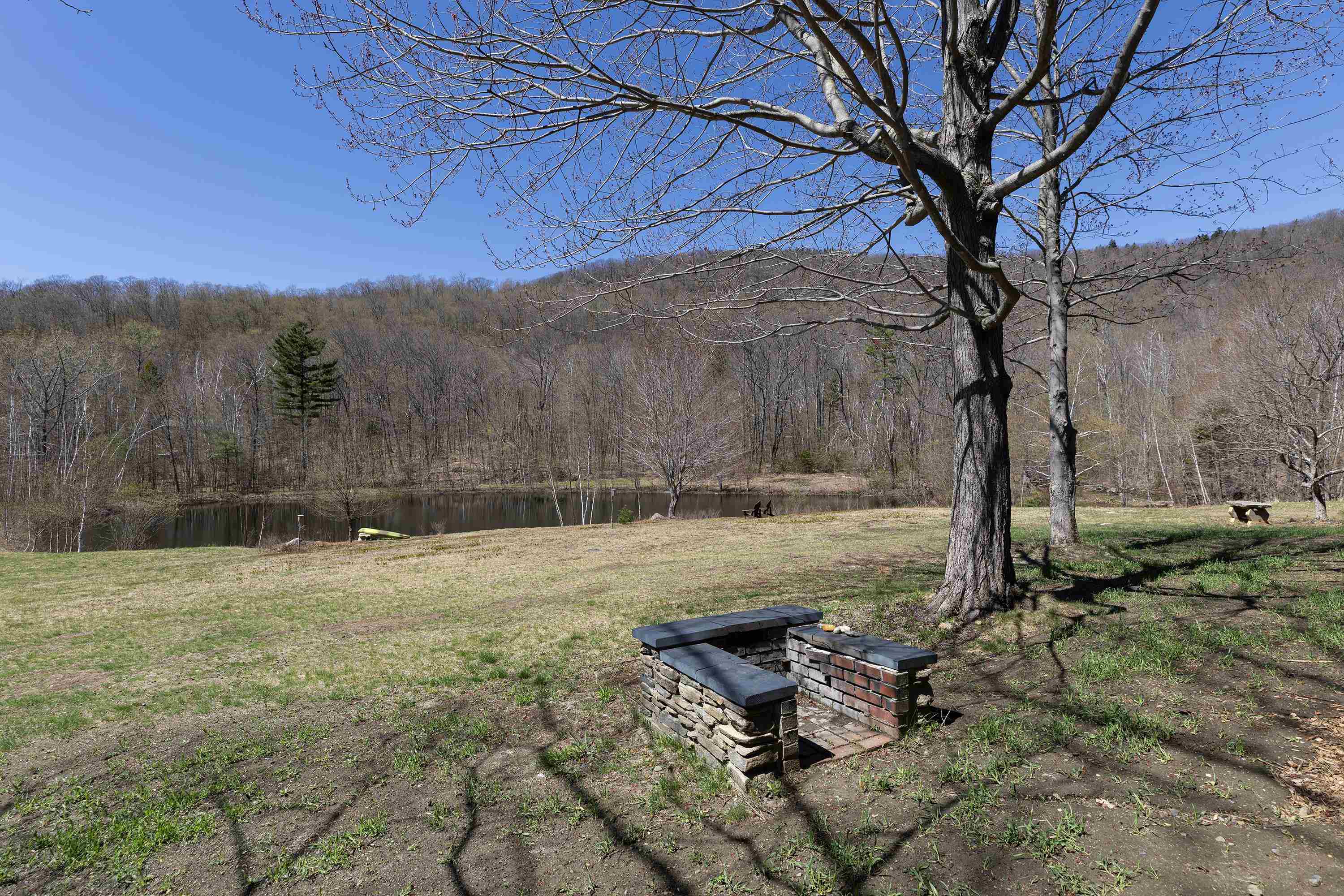 Outdoor grill 23127550