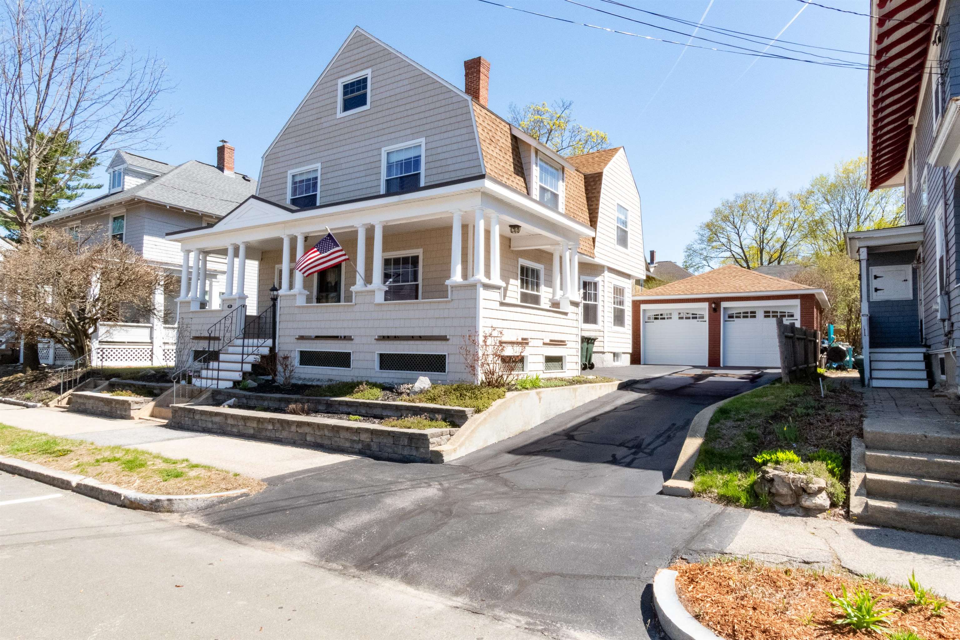 MANCHESTER NH Home for sale $$499,900 | $214 per sq.ft.