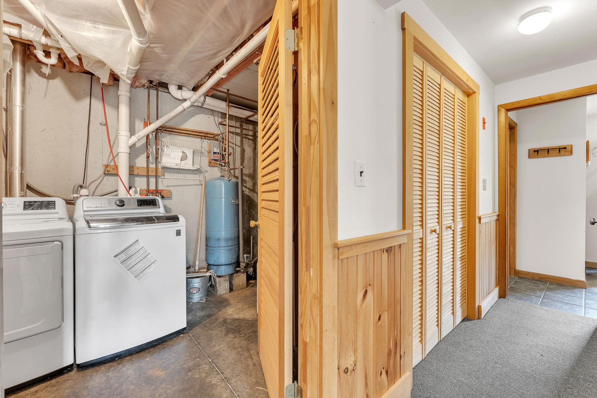 Washer/dryer and mechanical room