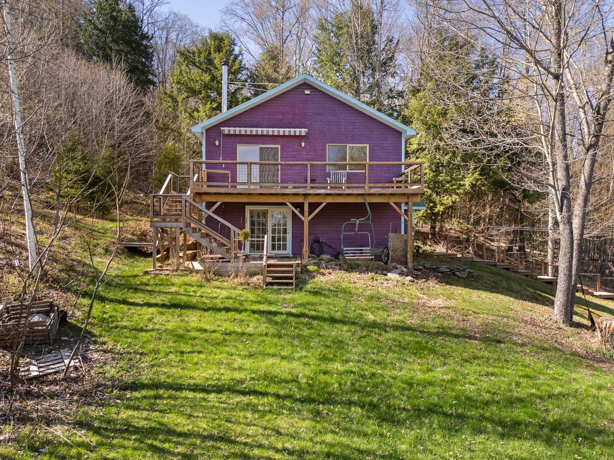 Plenty of yard to garden or play
