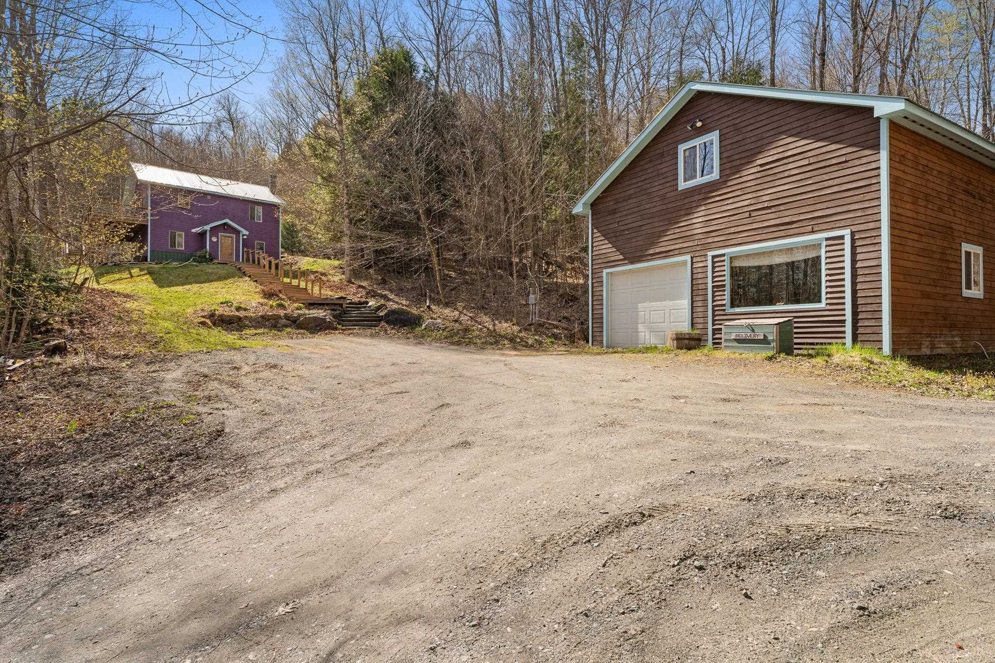 Detached garage