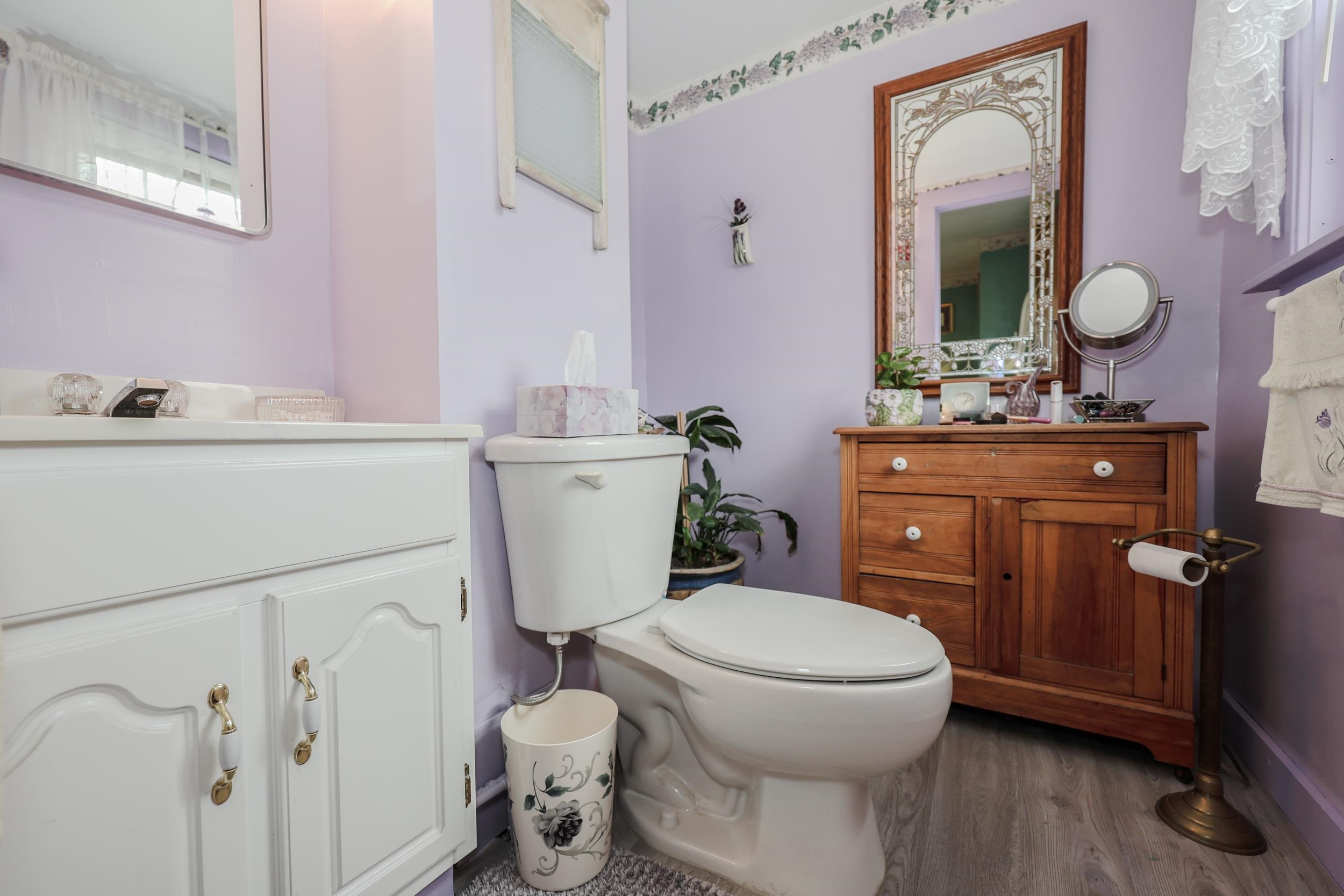 Half bathroom off the Primary bedroom