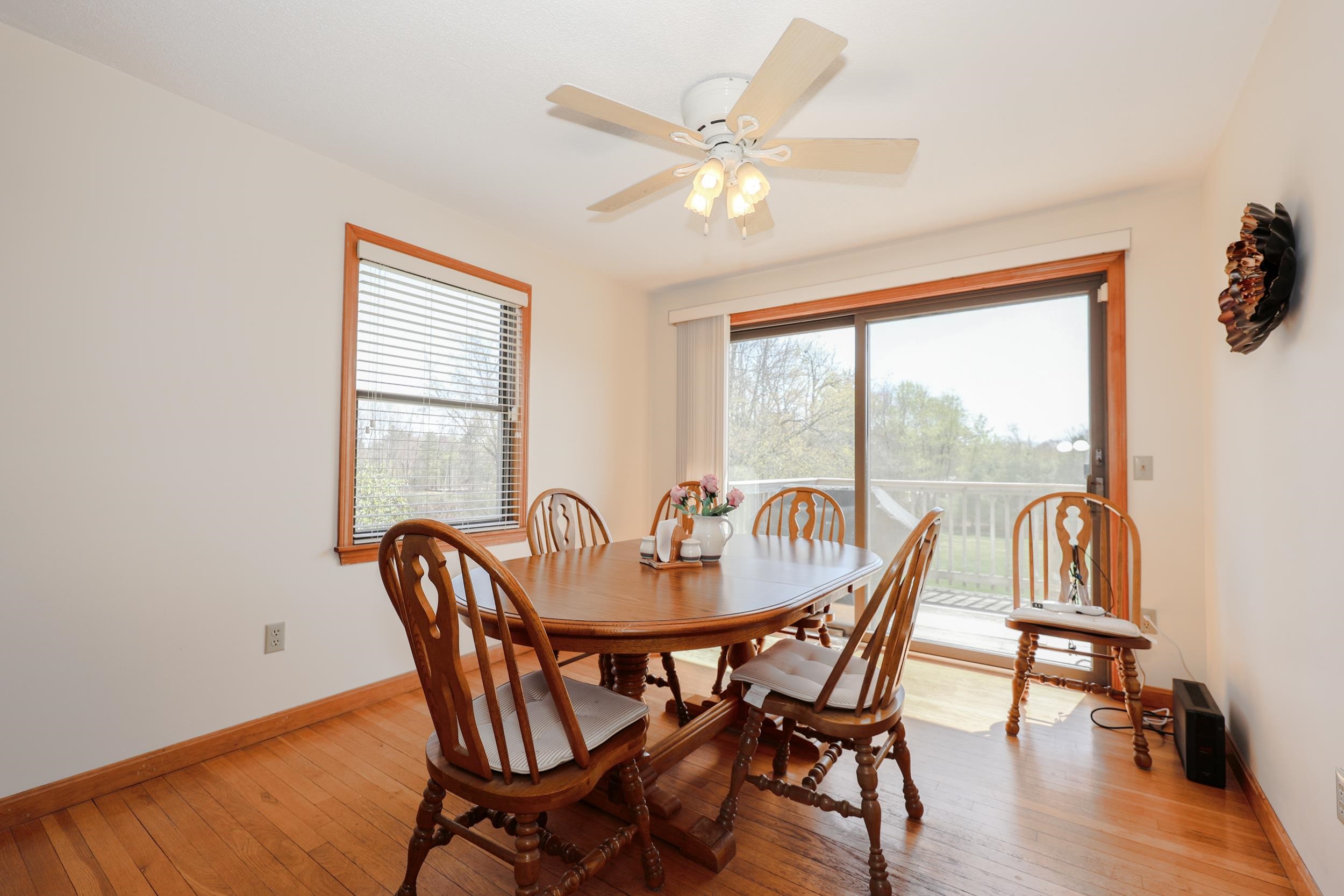 Dining room w/ sliding glass doors to back deck