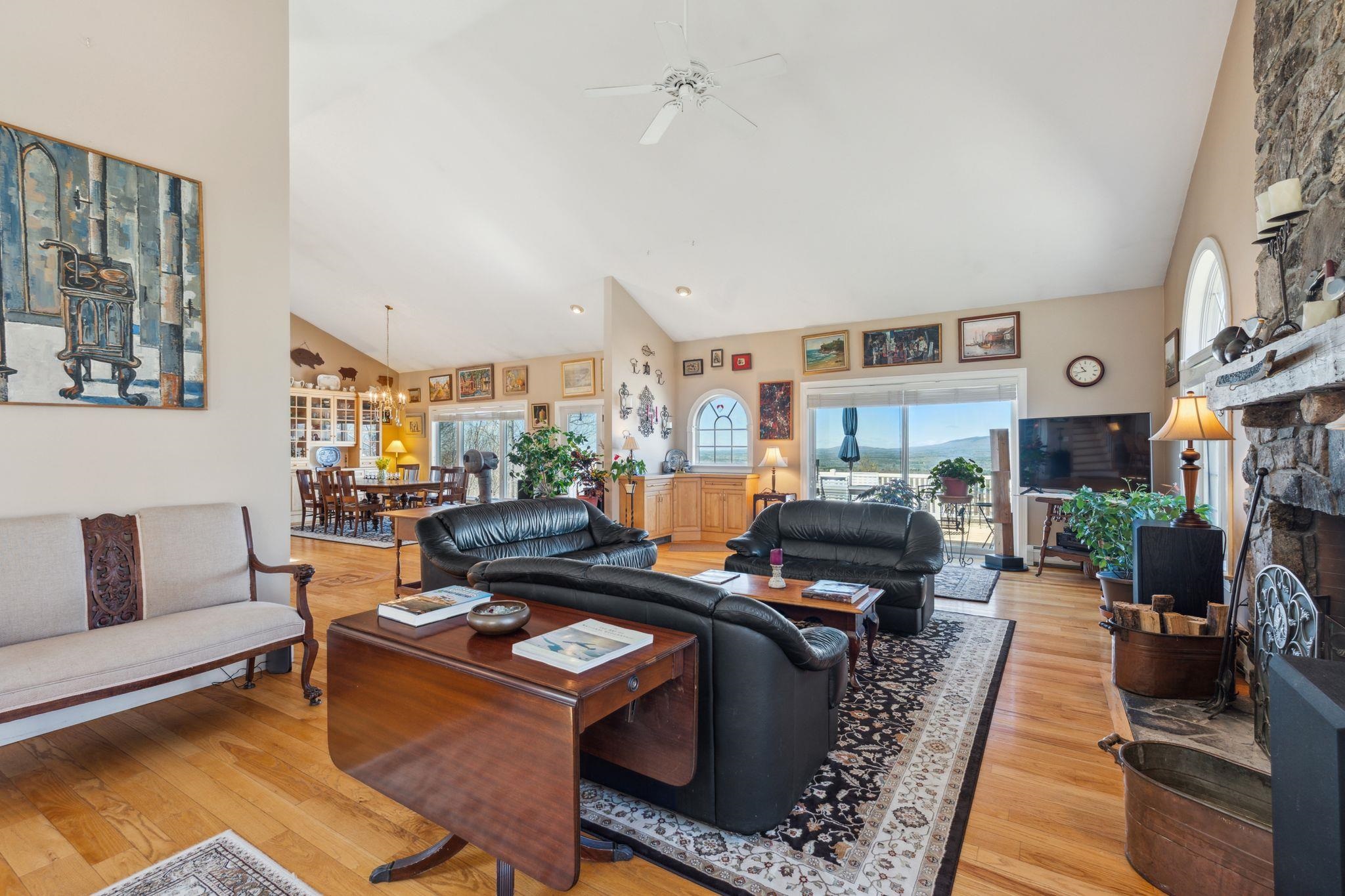 Mountain view from living area 23137199