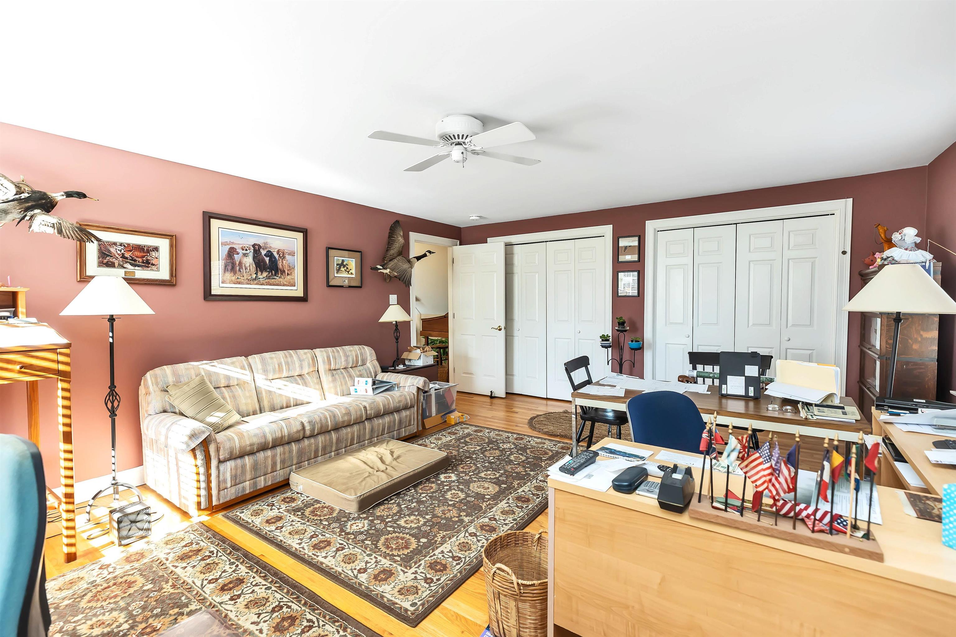 Closets in second bedroom 22926057