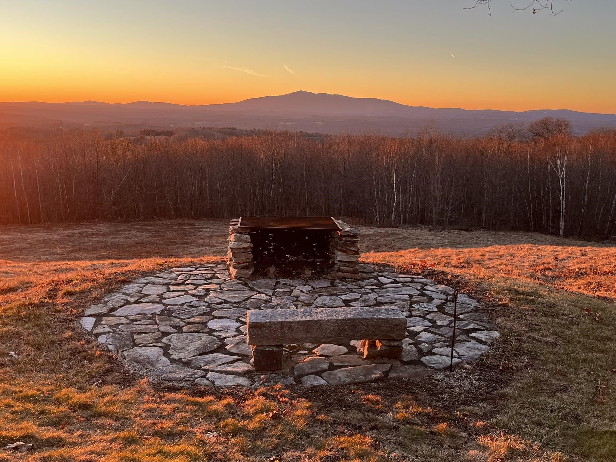 Glowing Fire Pit 22926072