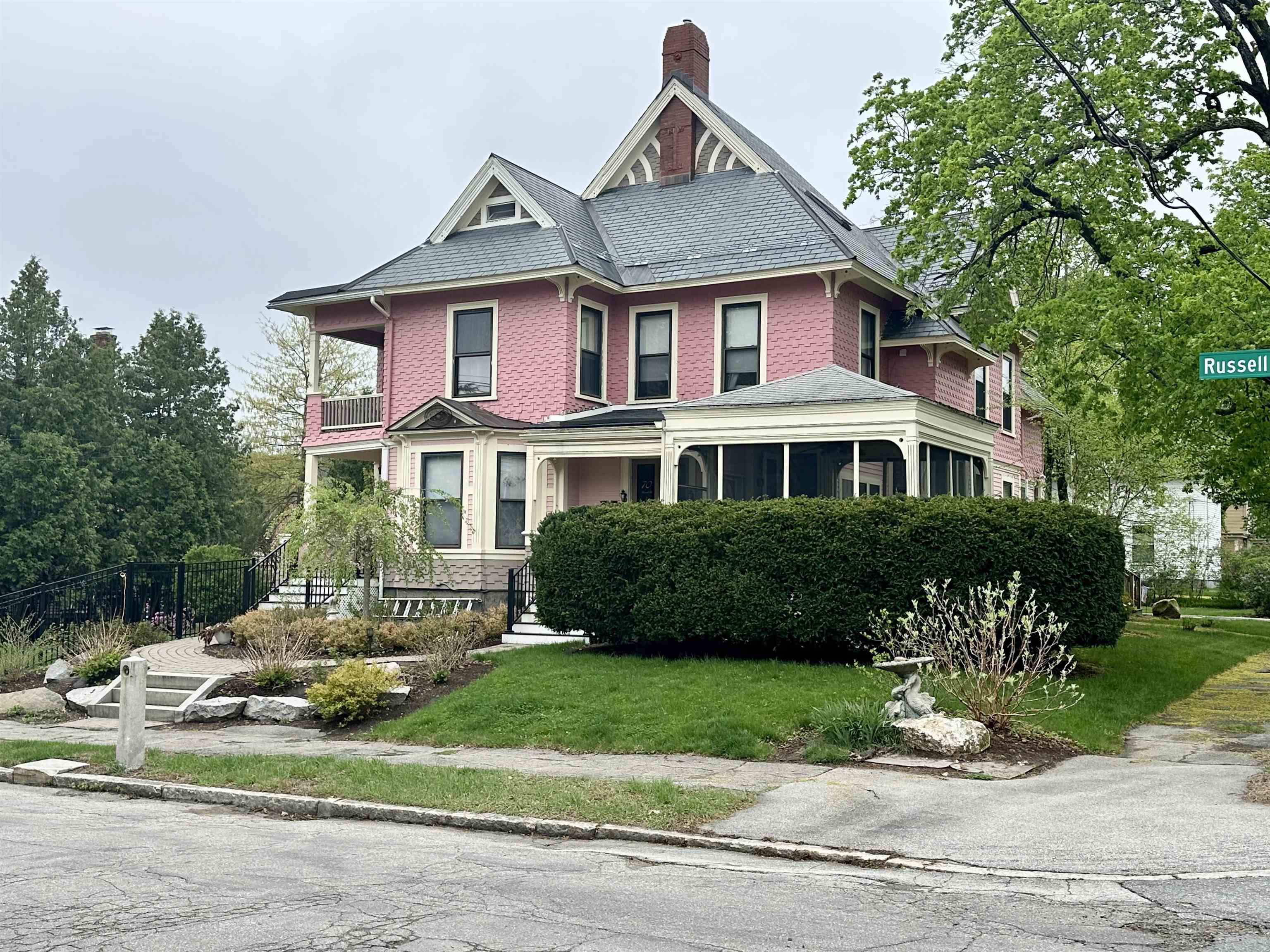 MANCHESTER NH Condos for sale