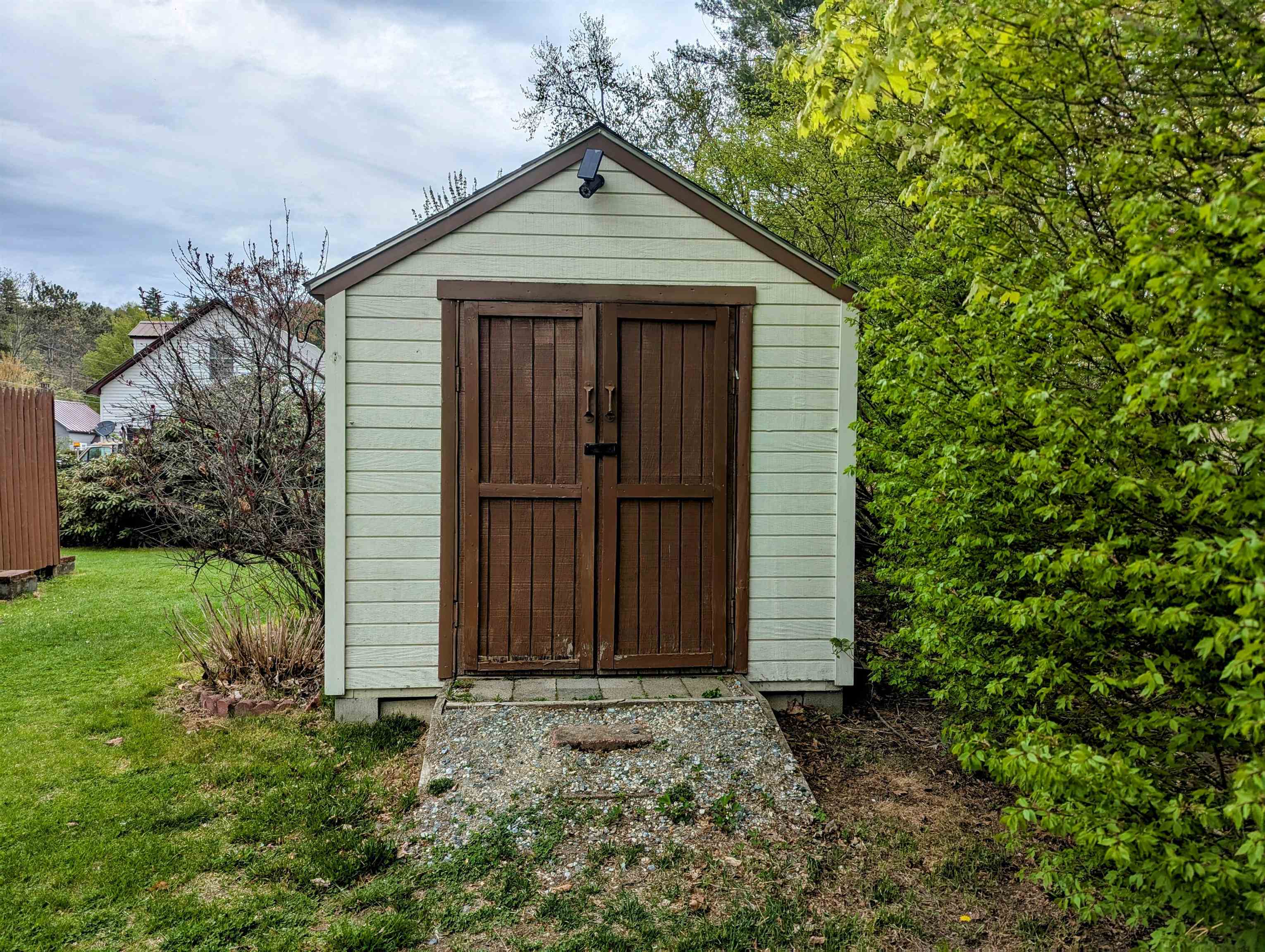 Large Shed 23145963