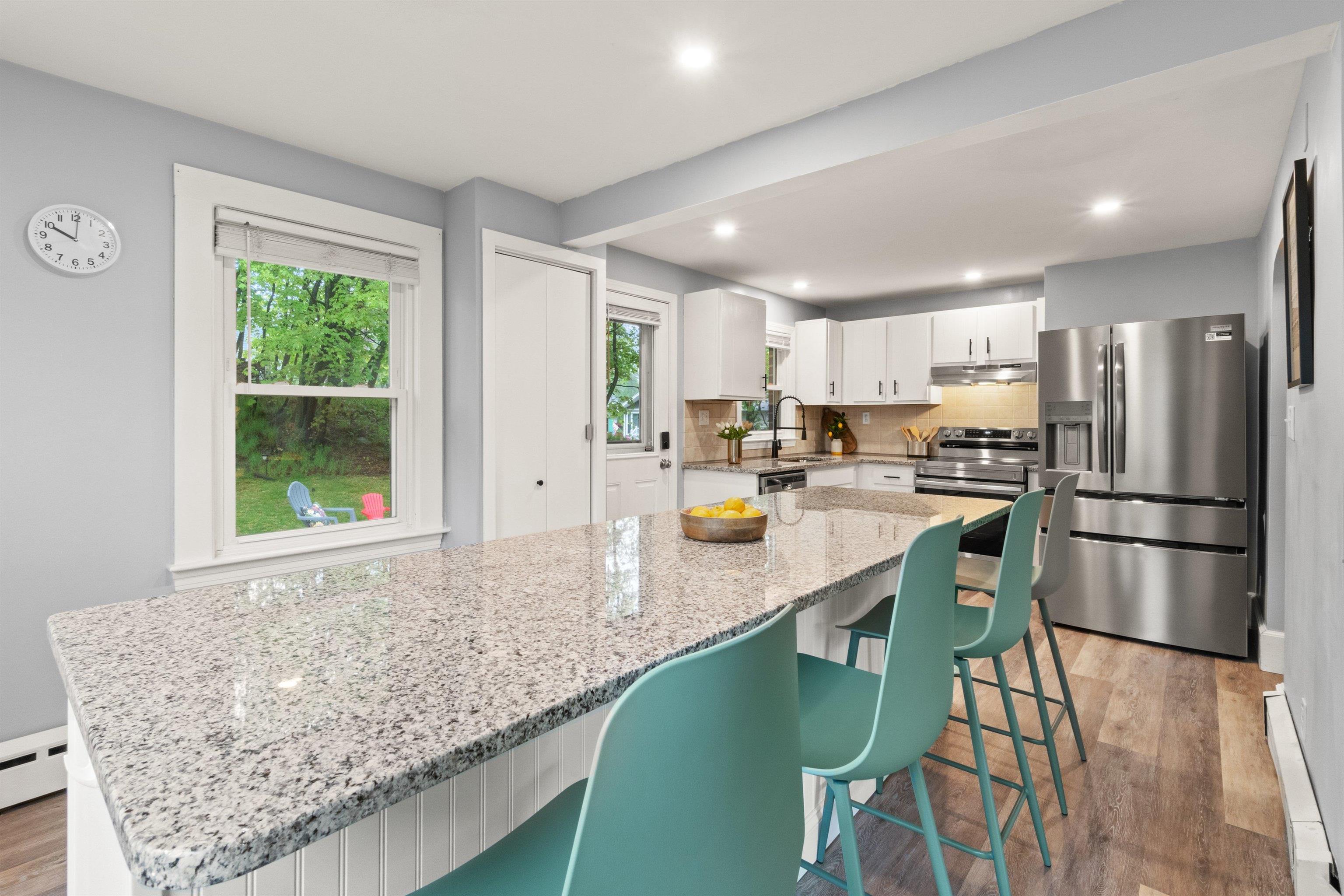 Lots of seating space around this island - this will be the heart of the home for sure! 23152212
