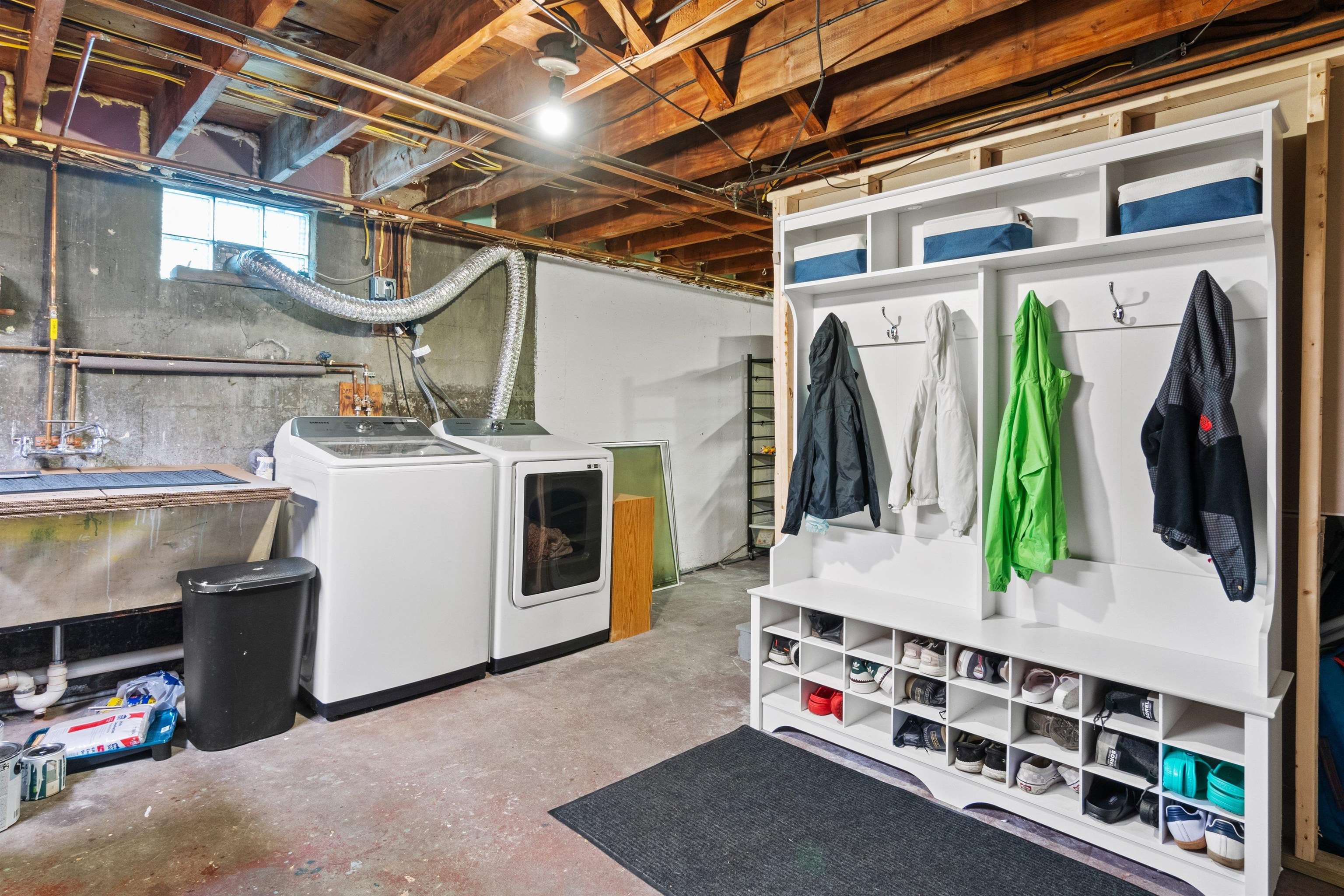 Entrance from the garage has a nice storage/mudroom space - yes this unit stays! 23152238