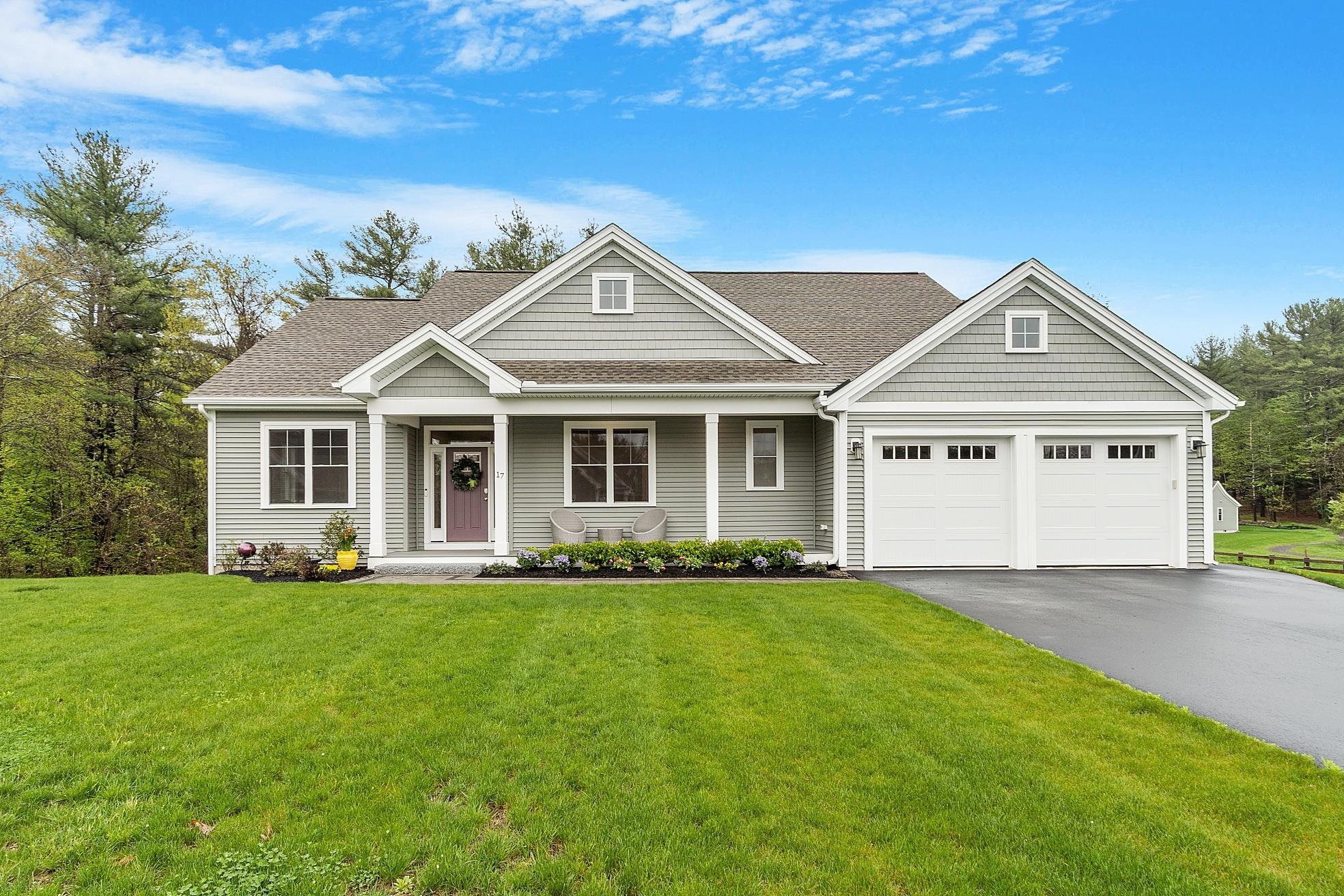 Photo of 17 Craftsman Lane Nashua NH 03062