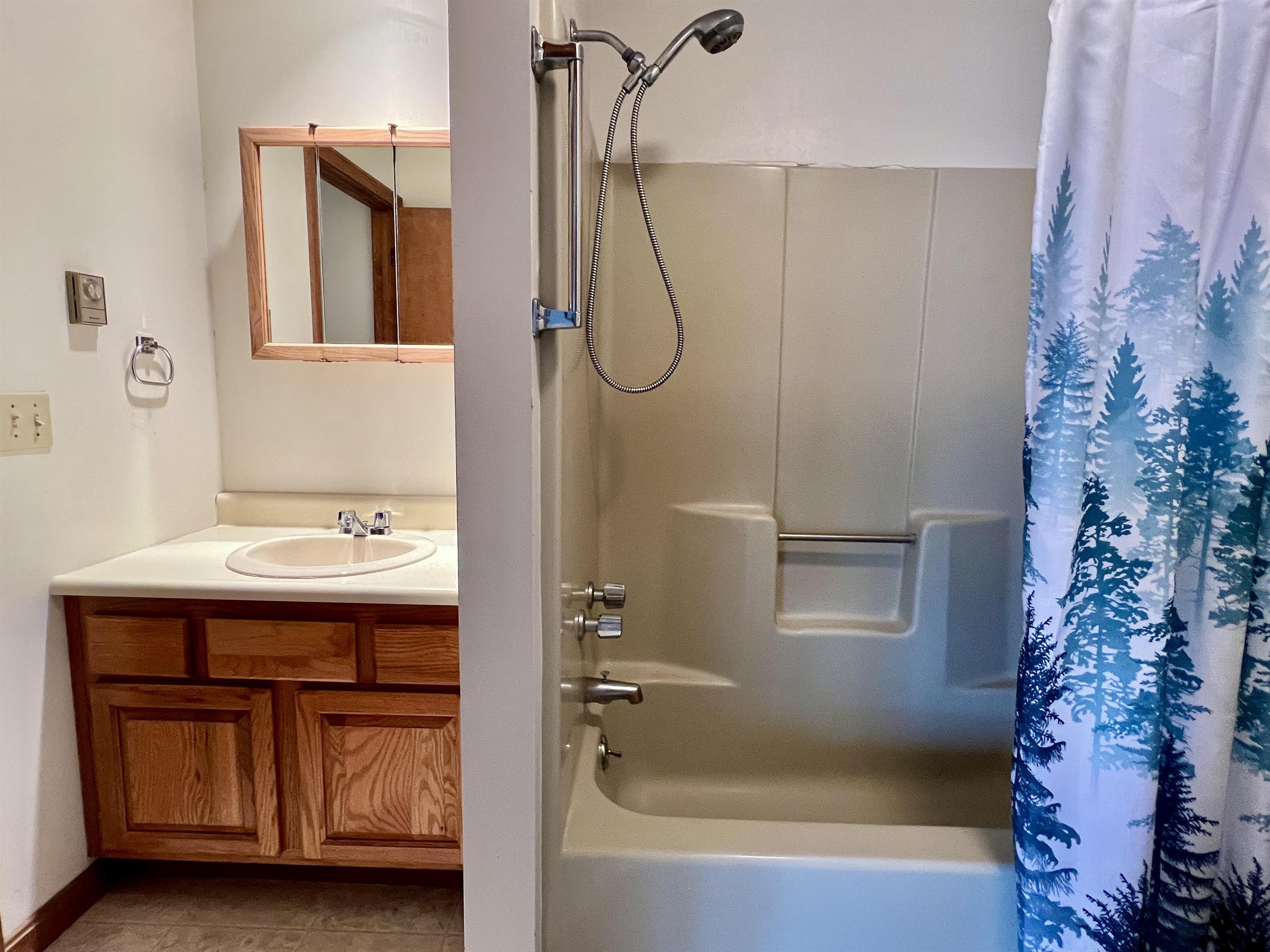 2nd floor bath