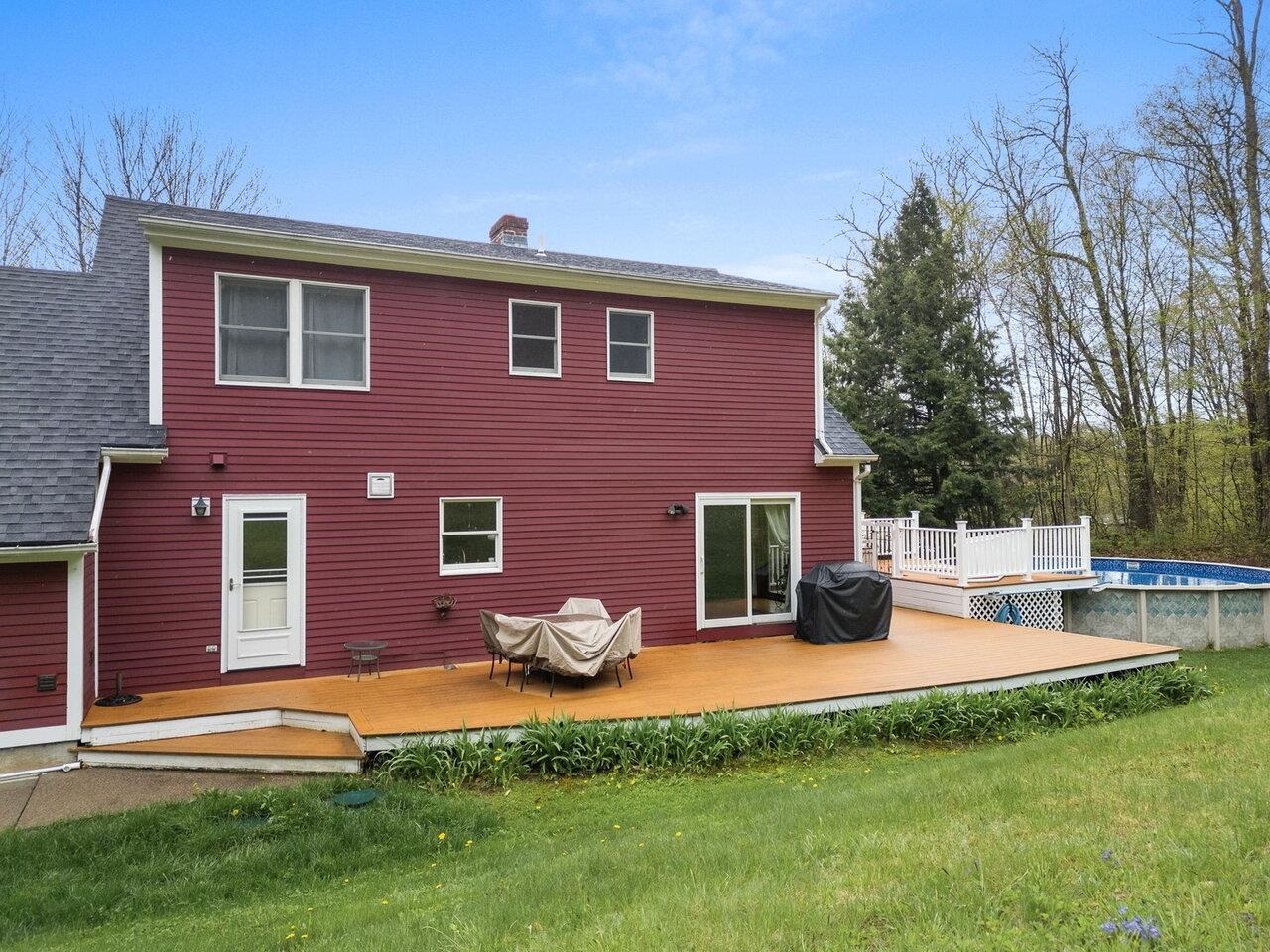 Wrap-Around Deck
