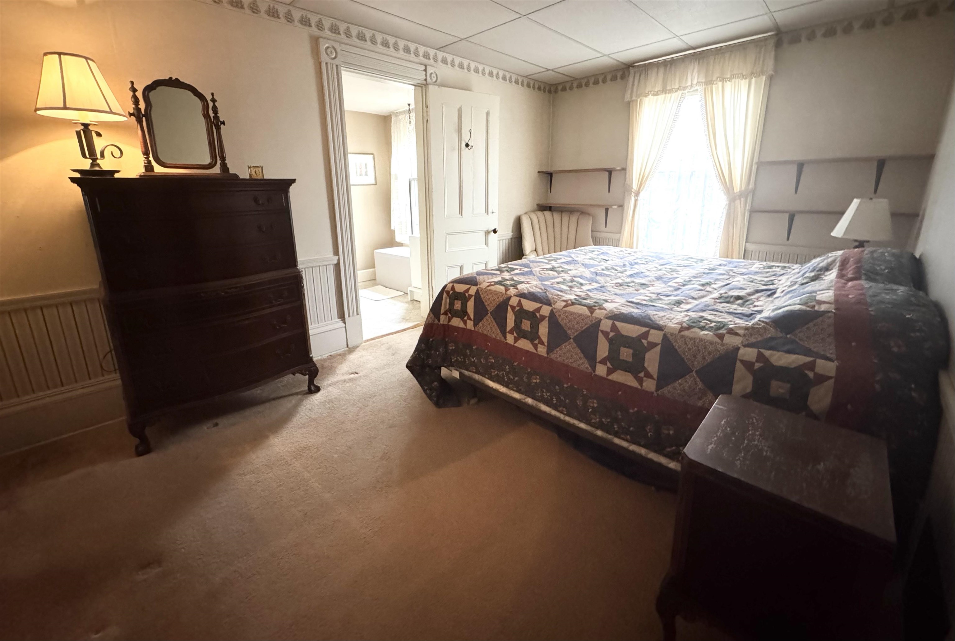 Bedroom 1 - connects to full bathroom 23163254