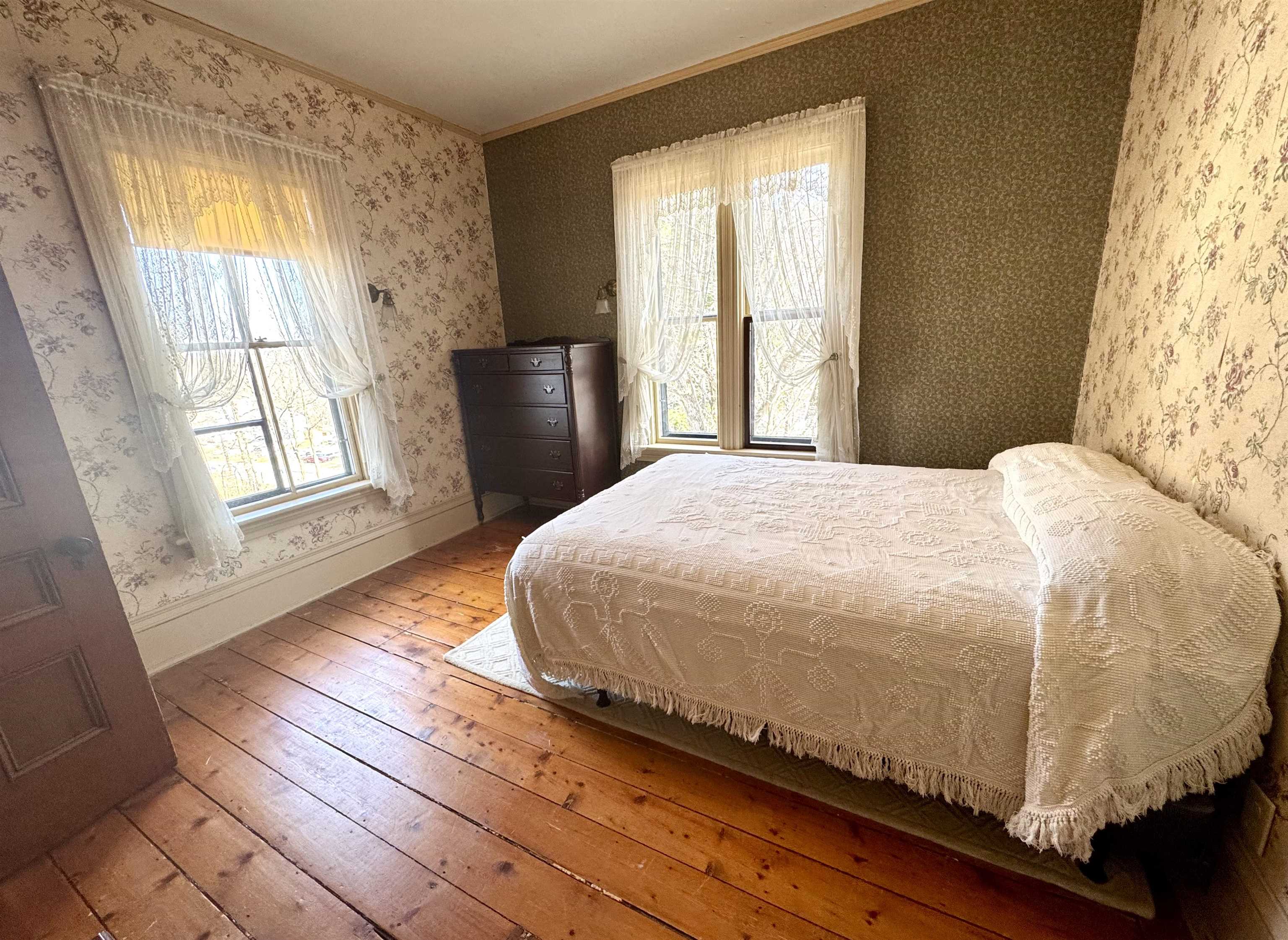 Bedroom 3 23163253