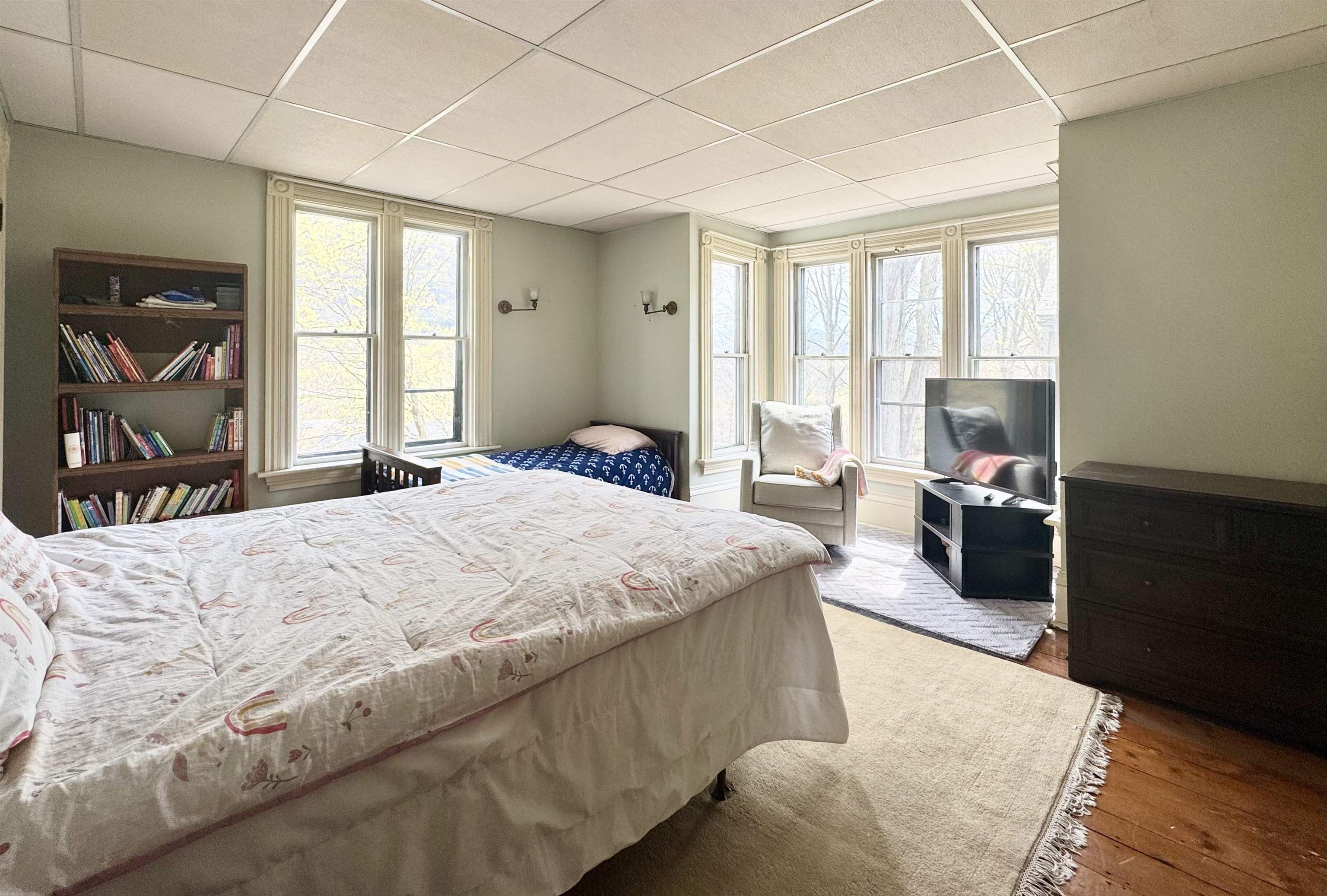 Bedroom 4 23079282