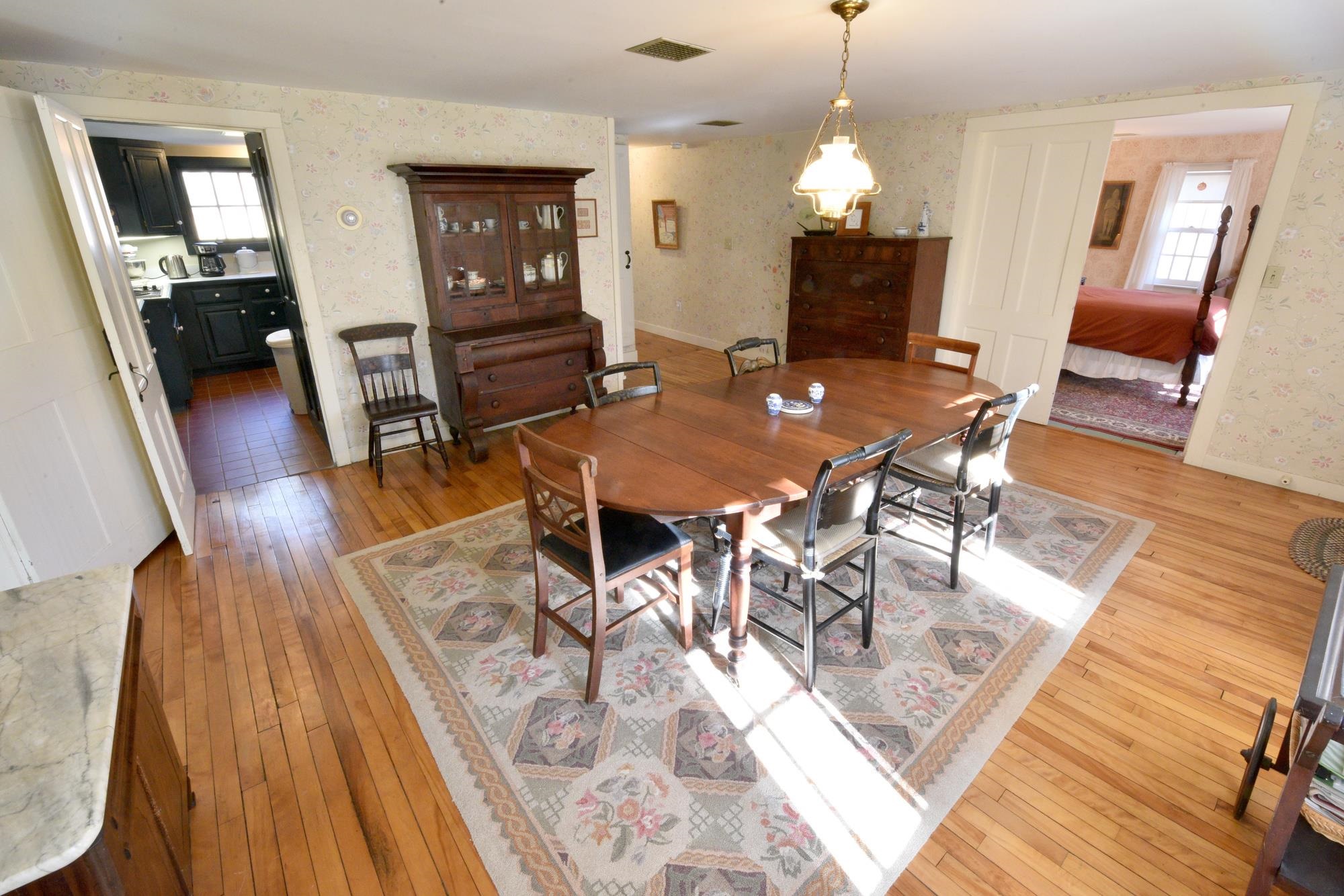 Look at the natural light! 23164642