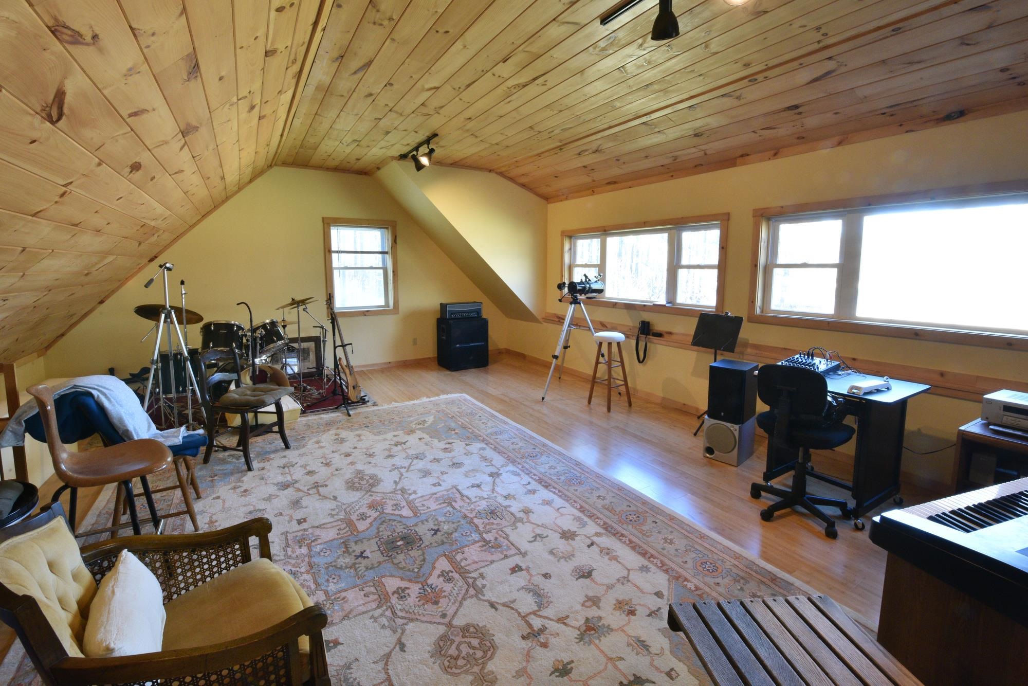 Giant picture windows to study Mother Nature 23164666