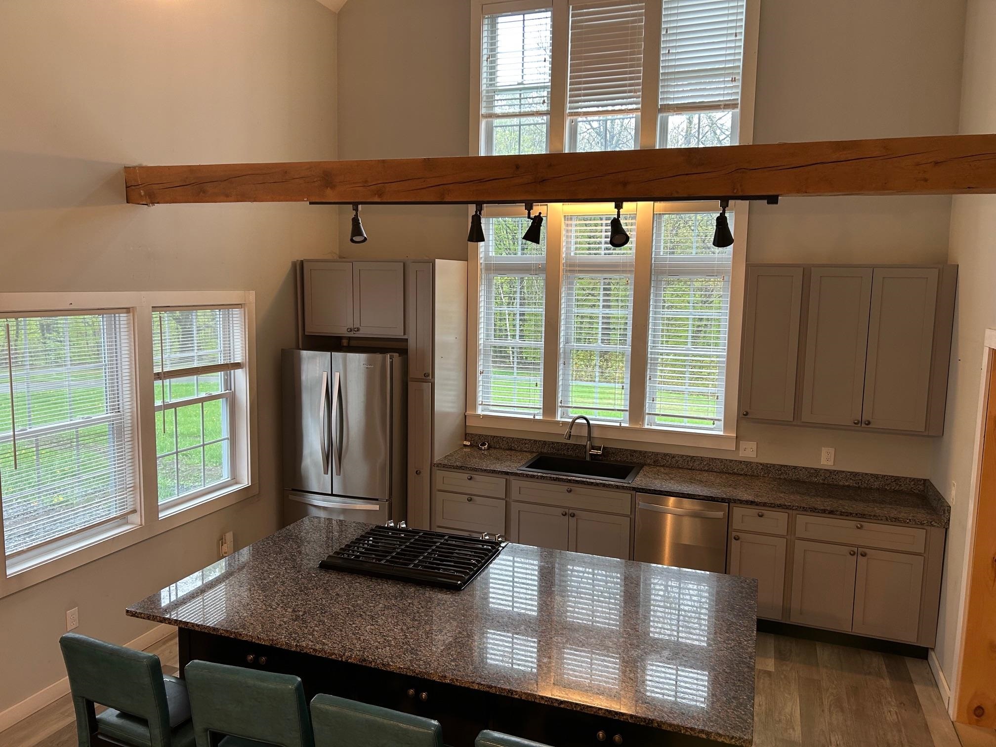Light filled kitchen! 23155294