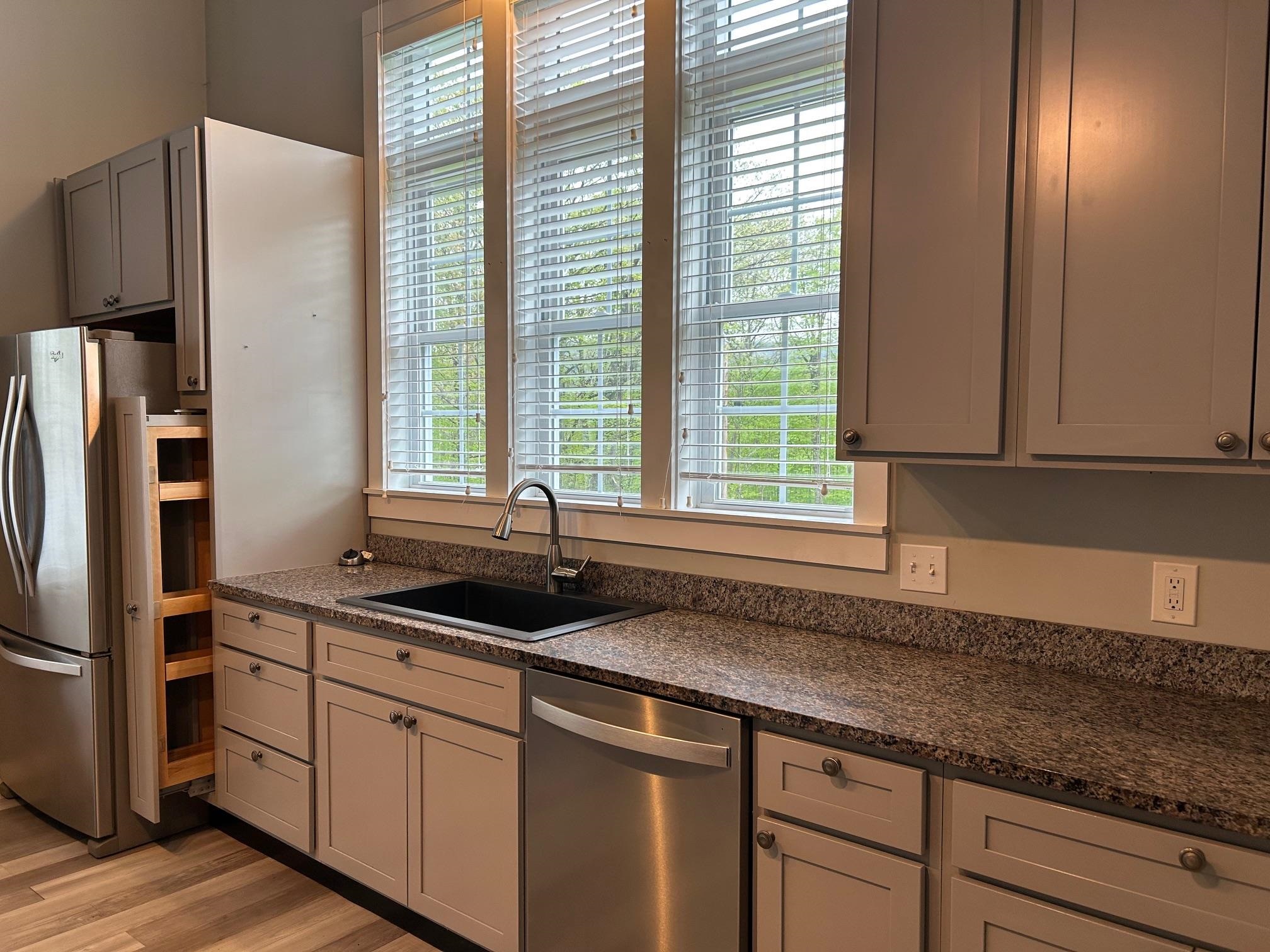 Kitchen storage 23162993