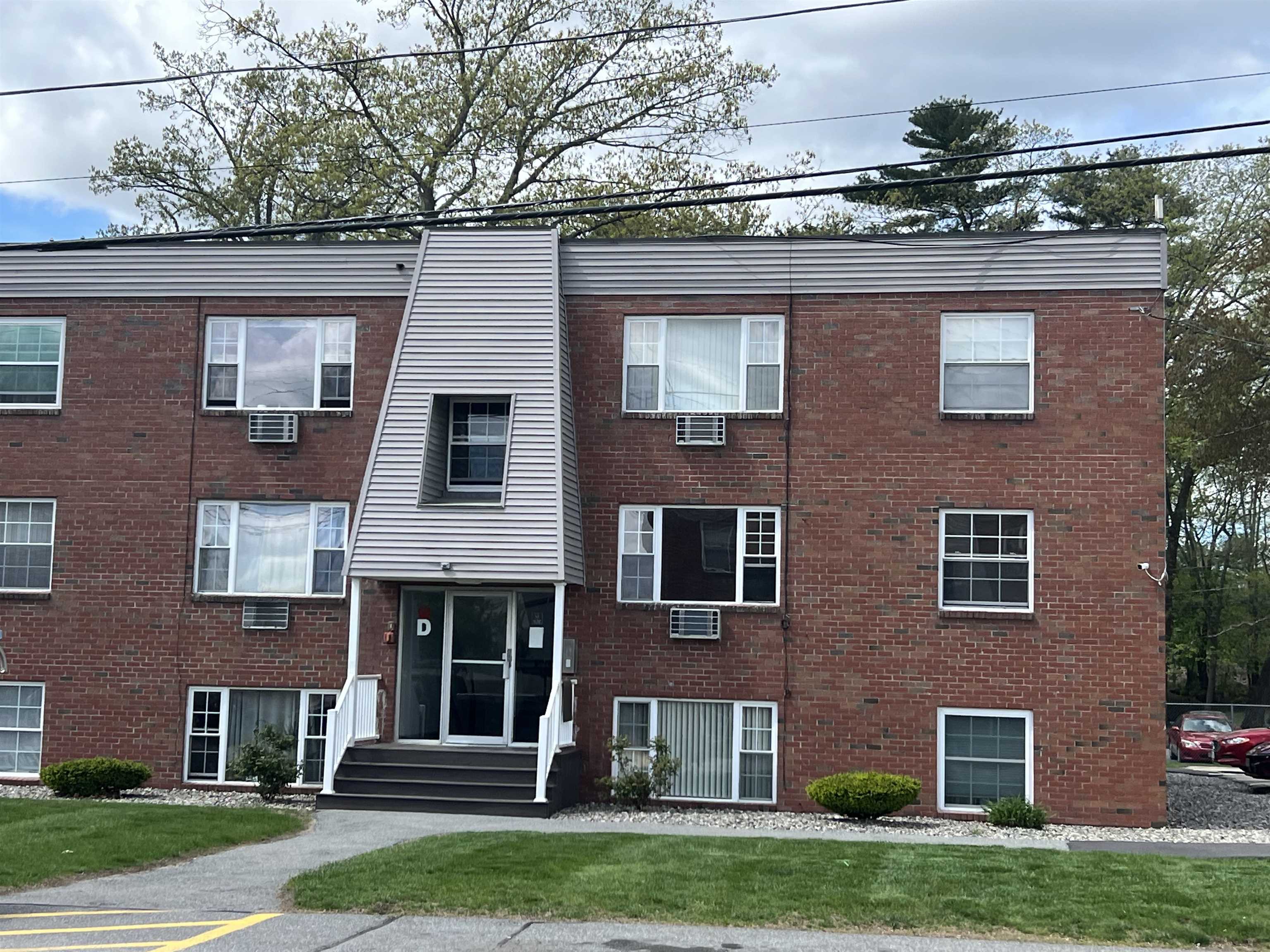 MLS 5040190: 99 Cluff Crossing Road-Unit 408, Salem NH