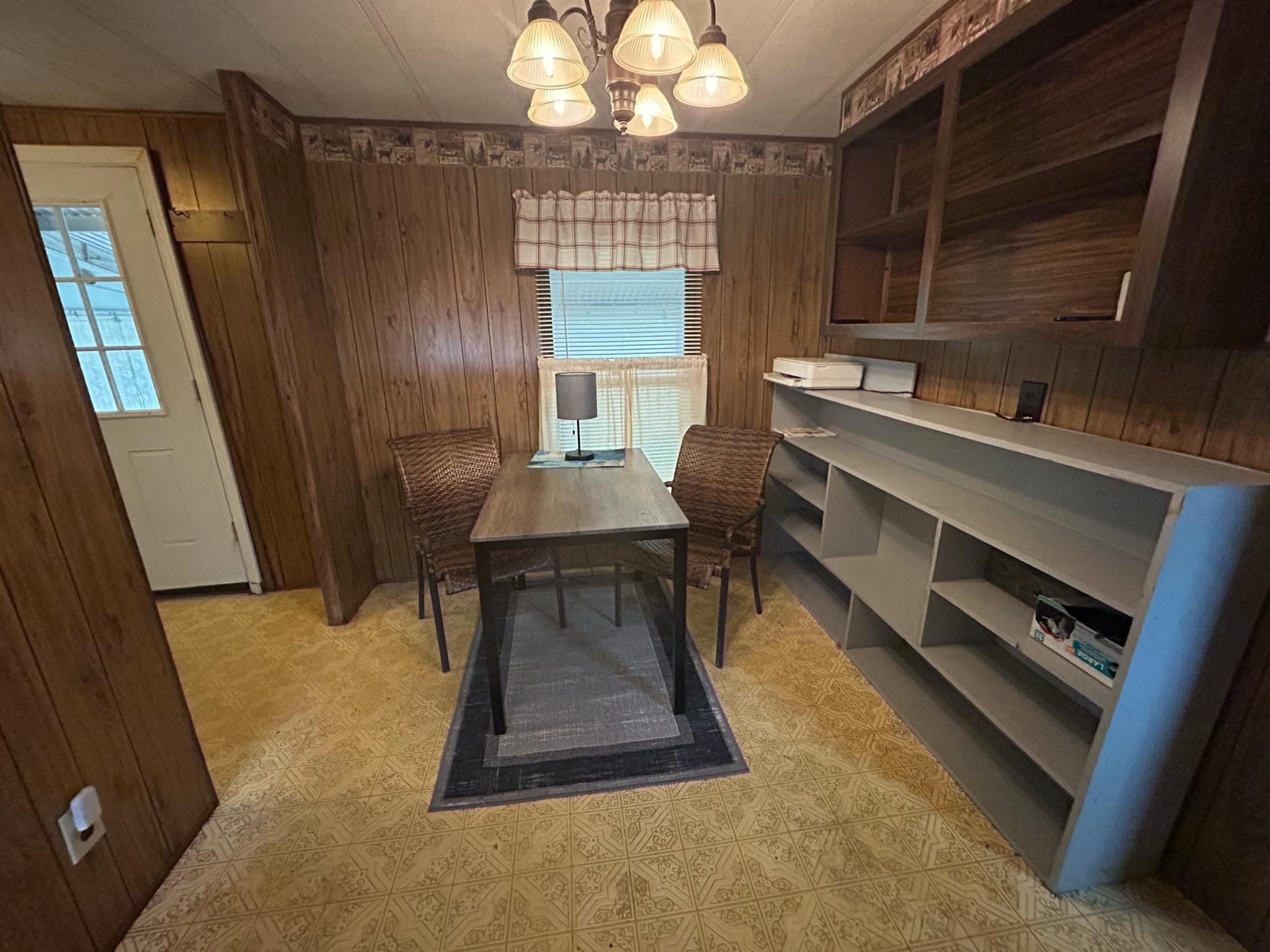 Dining Area 23167045