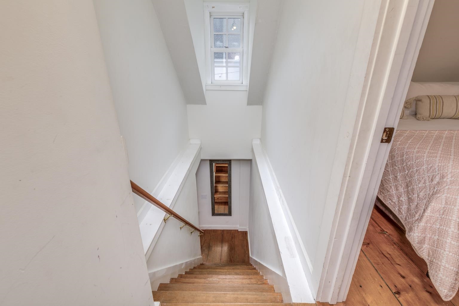Stairs to Second Floor 23189388