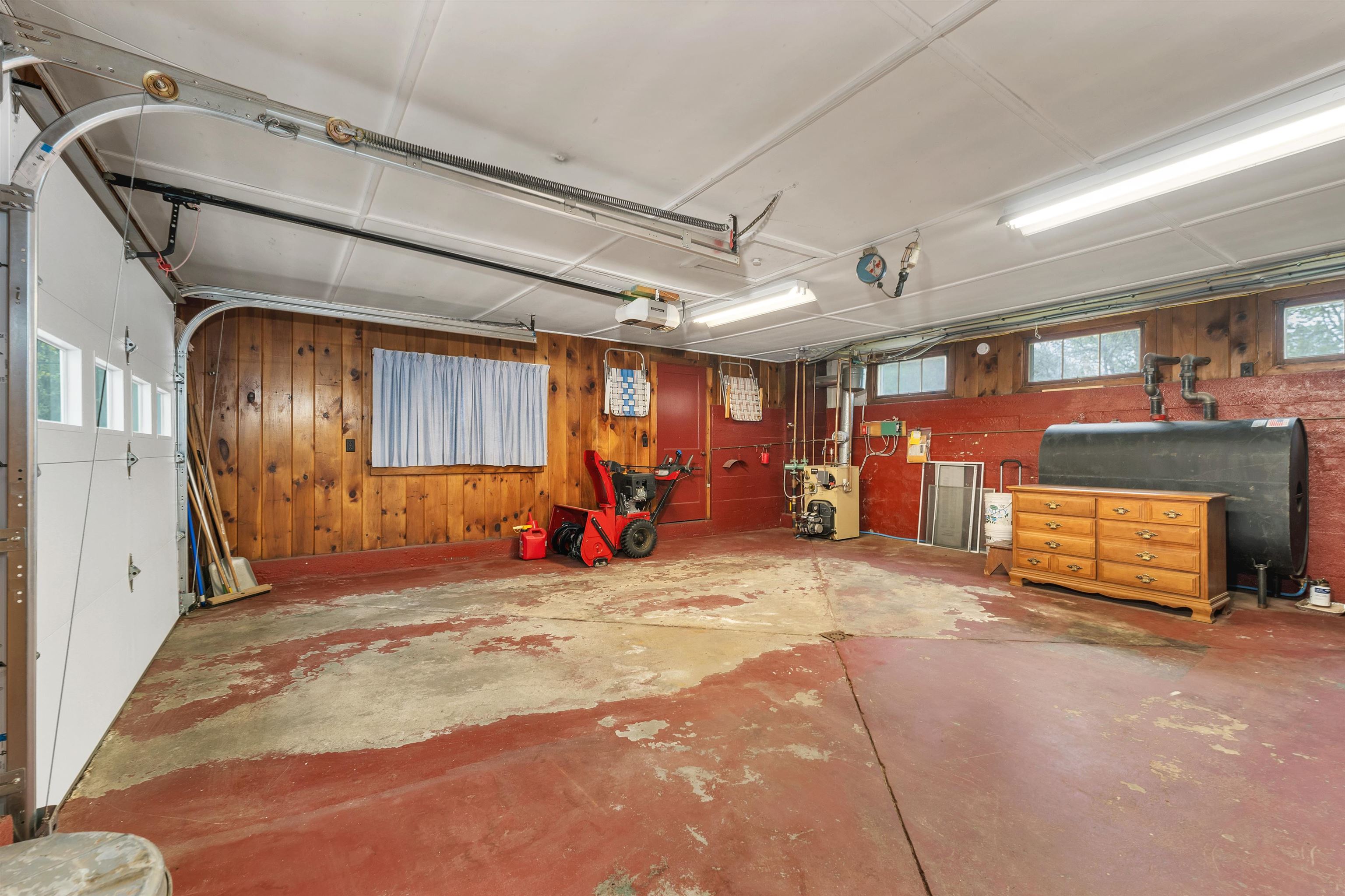 Heated Garage & Workshop