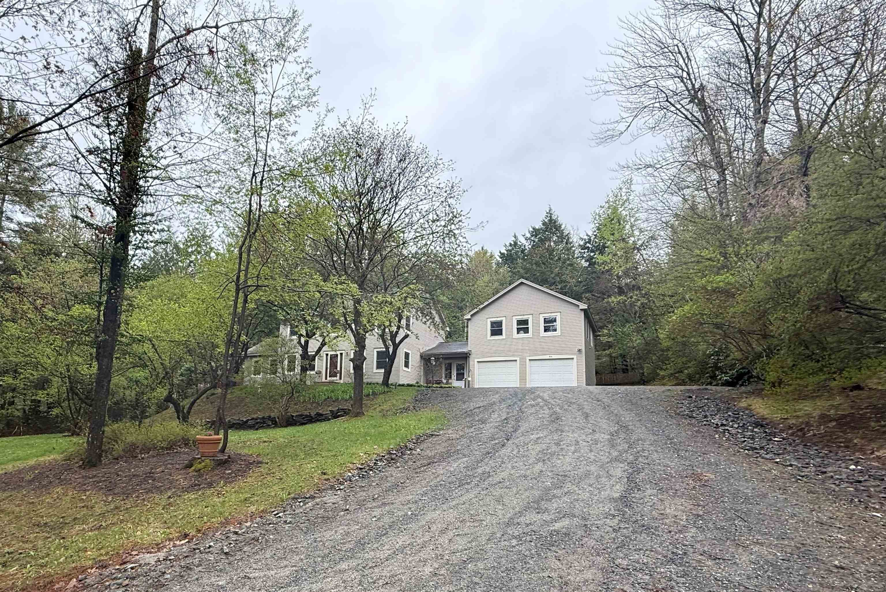 VILLAGE OF QUECHEE IN TOWN OF HARTFORD VT Homes for sale