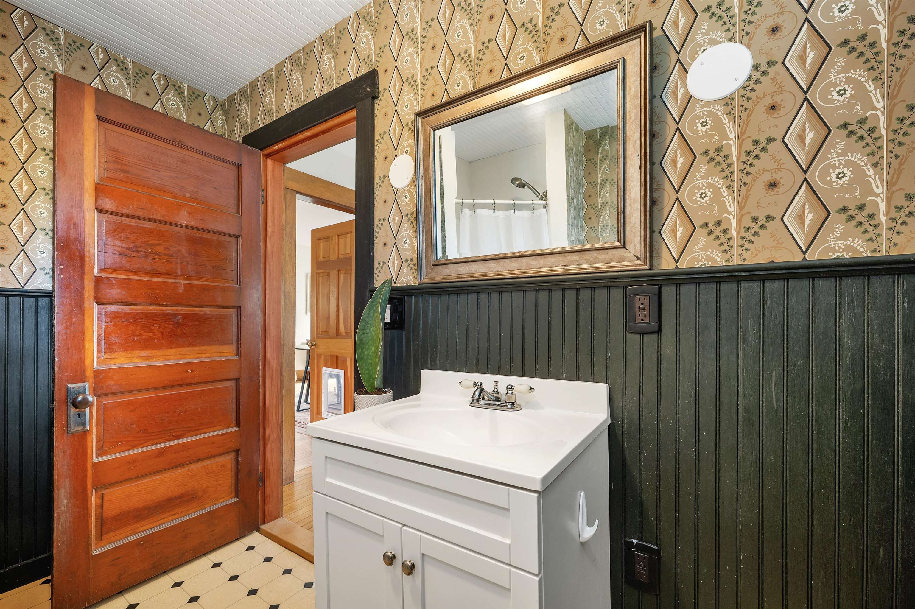 1st Floor 3/4 Bath 23169559