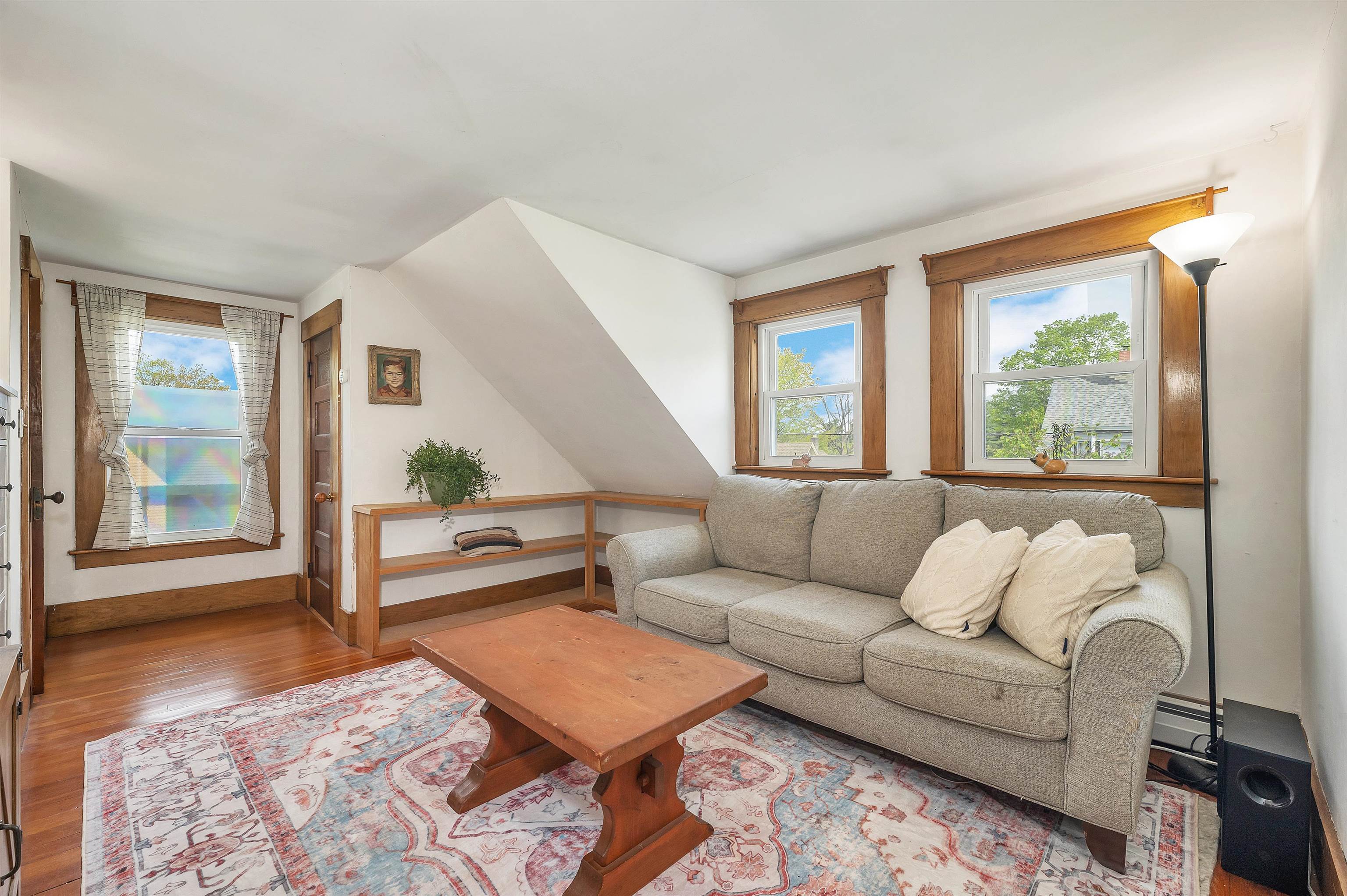 2nd floor bedroom 23169279